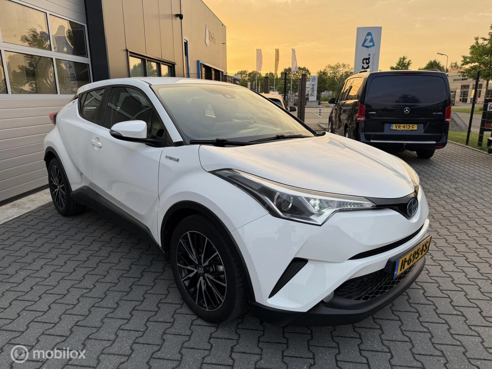 Hoofdafbeelding Toyota C-HR