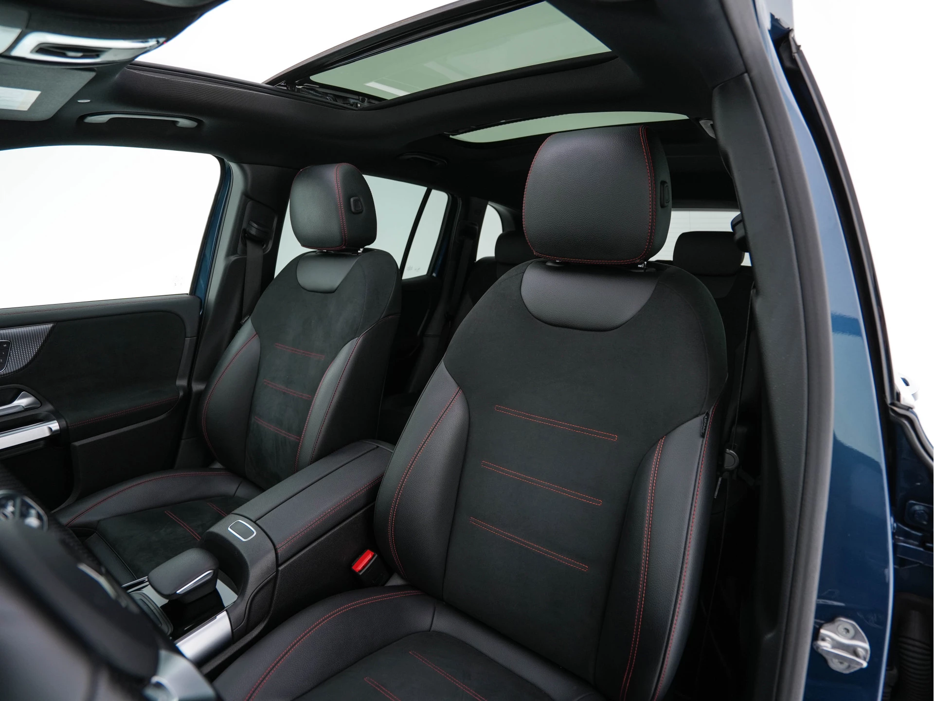 Hoofdafbeelding Mercedes-Benz EQB