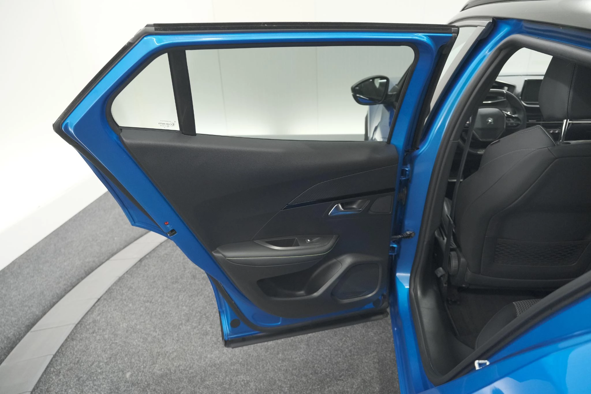 Hoofdafbeelding Peugeot e-2008