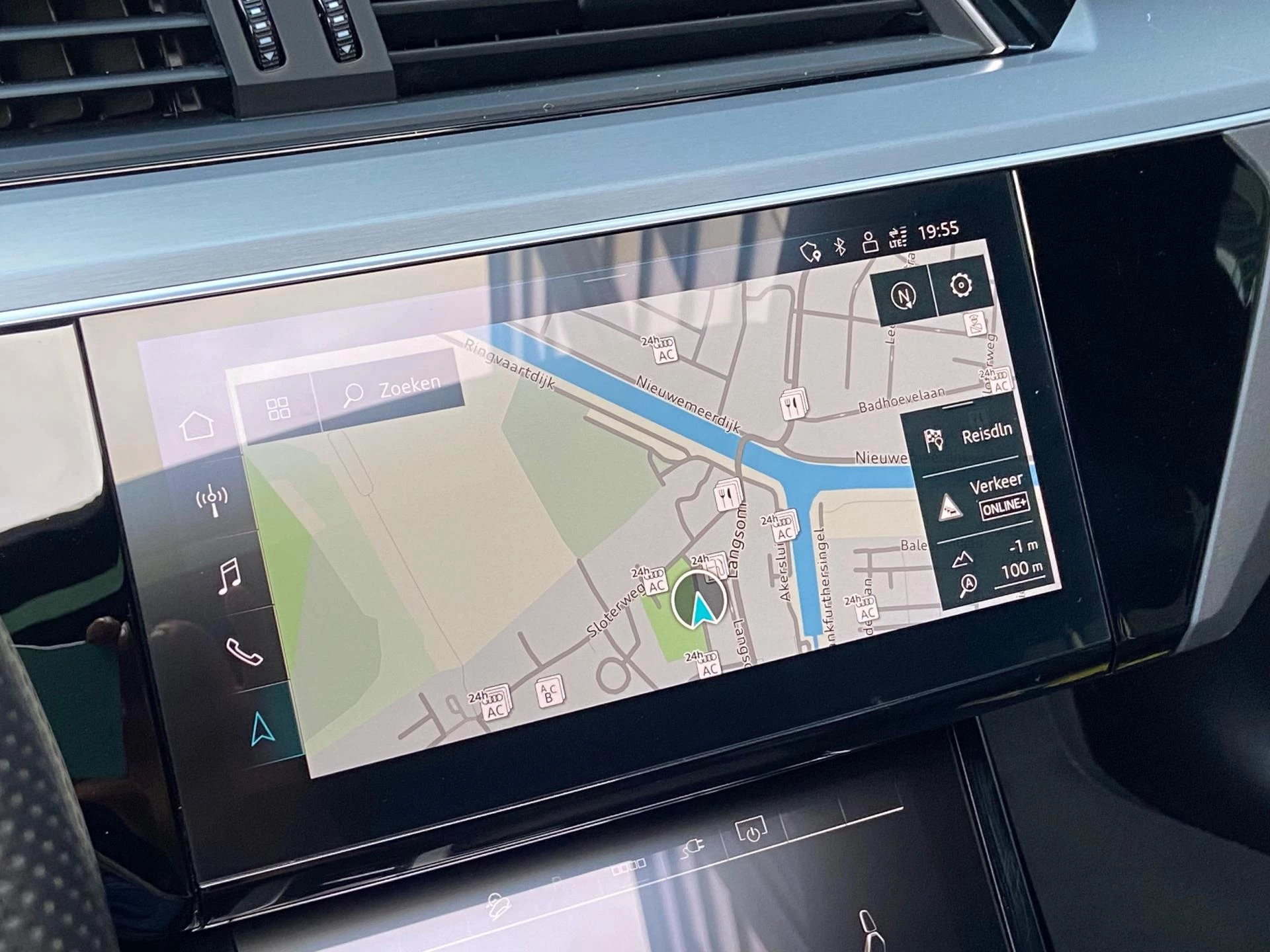 Hoofdafbeelding Audi e-tron