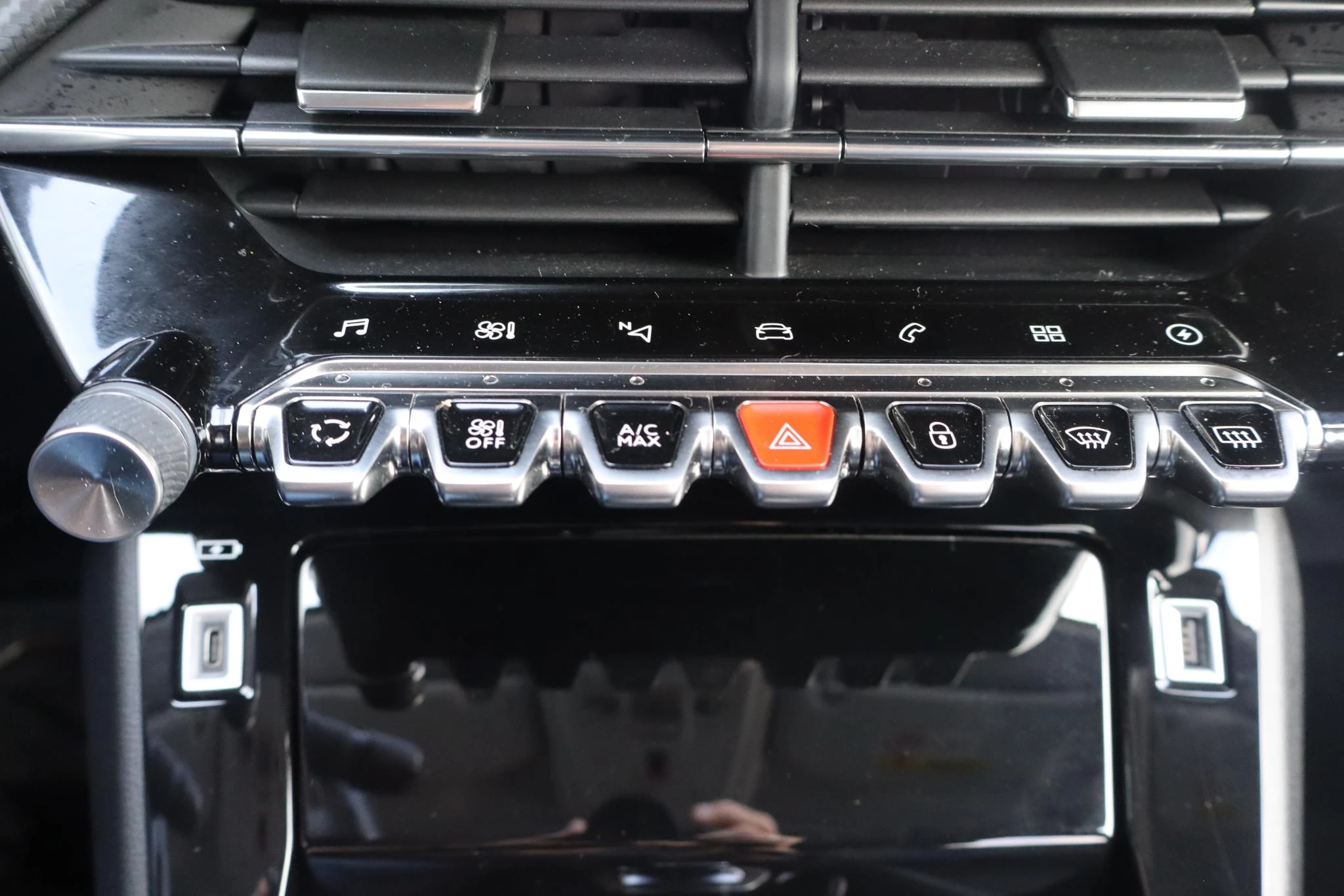 Hoofdafbeelding Peugeot e-208