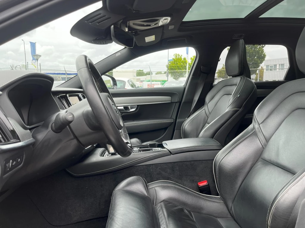 Hoofdafbeelding Volvo V90