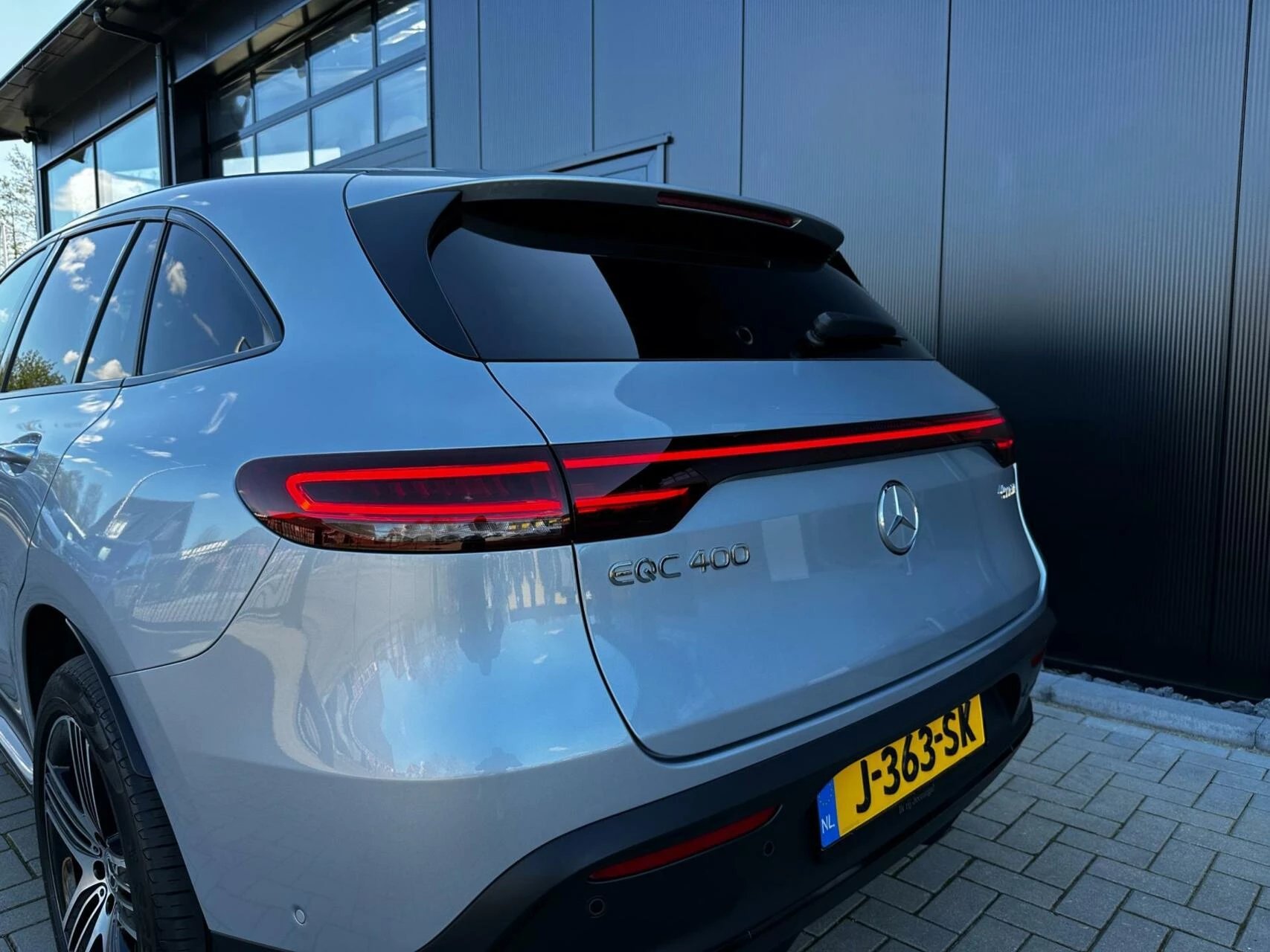 Hoofdafbeelding Mercedes-Benz EQC