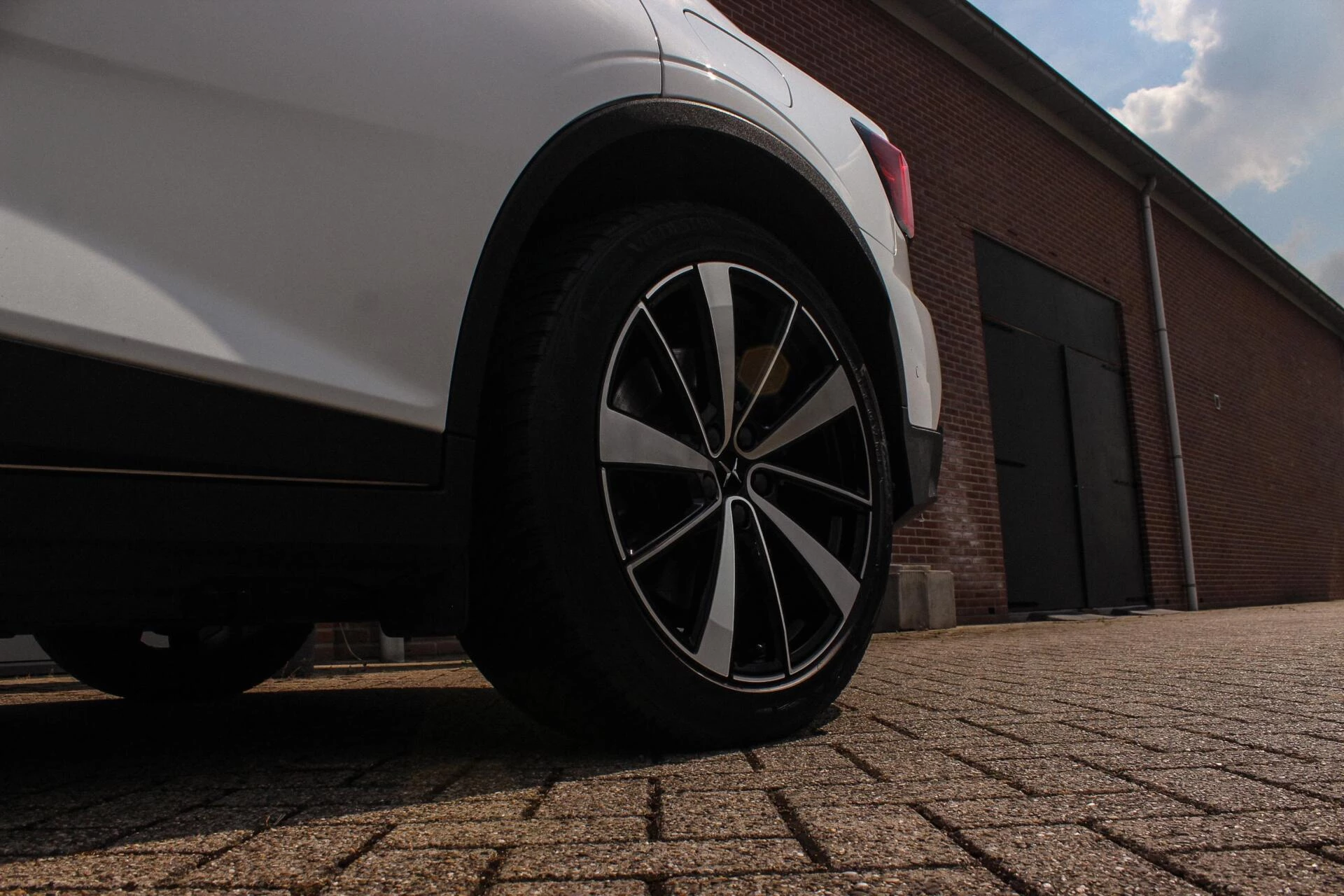 Hoofdafbeelding Polestar 2