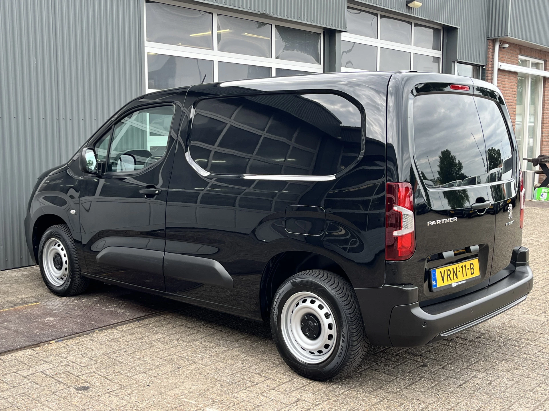 Hoofdafbeelding Peugeot Partner