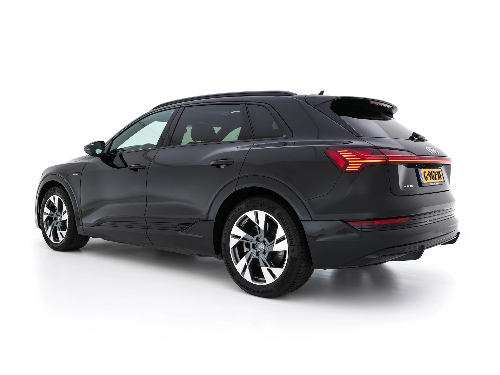 Hoofdafbeelding Audi e-tron