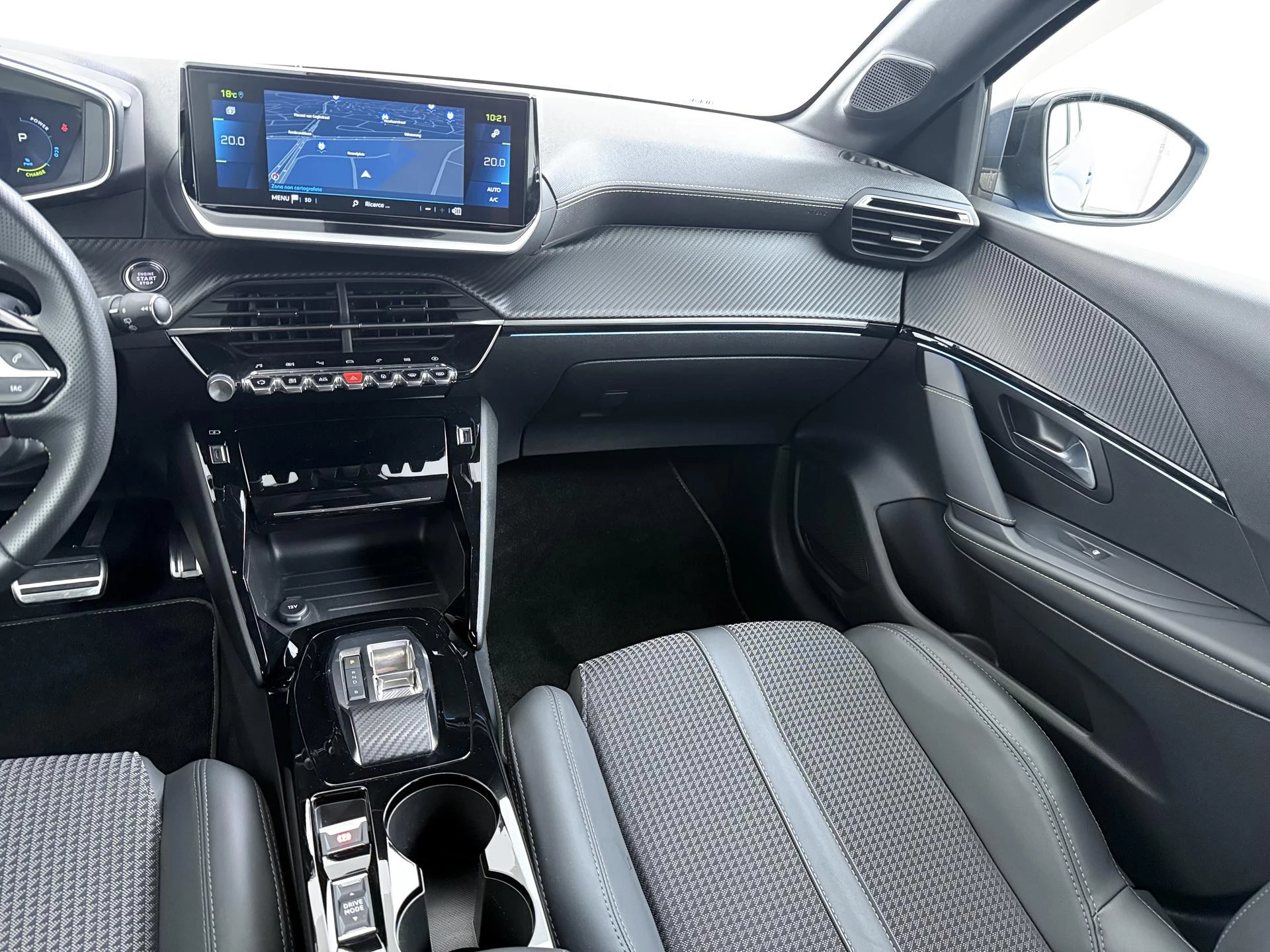 Hoofdafbeelding Peugeot e-208