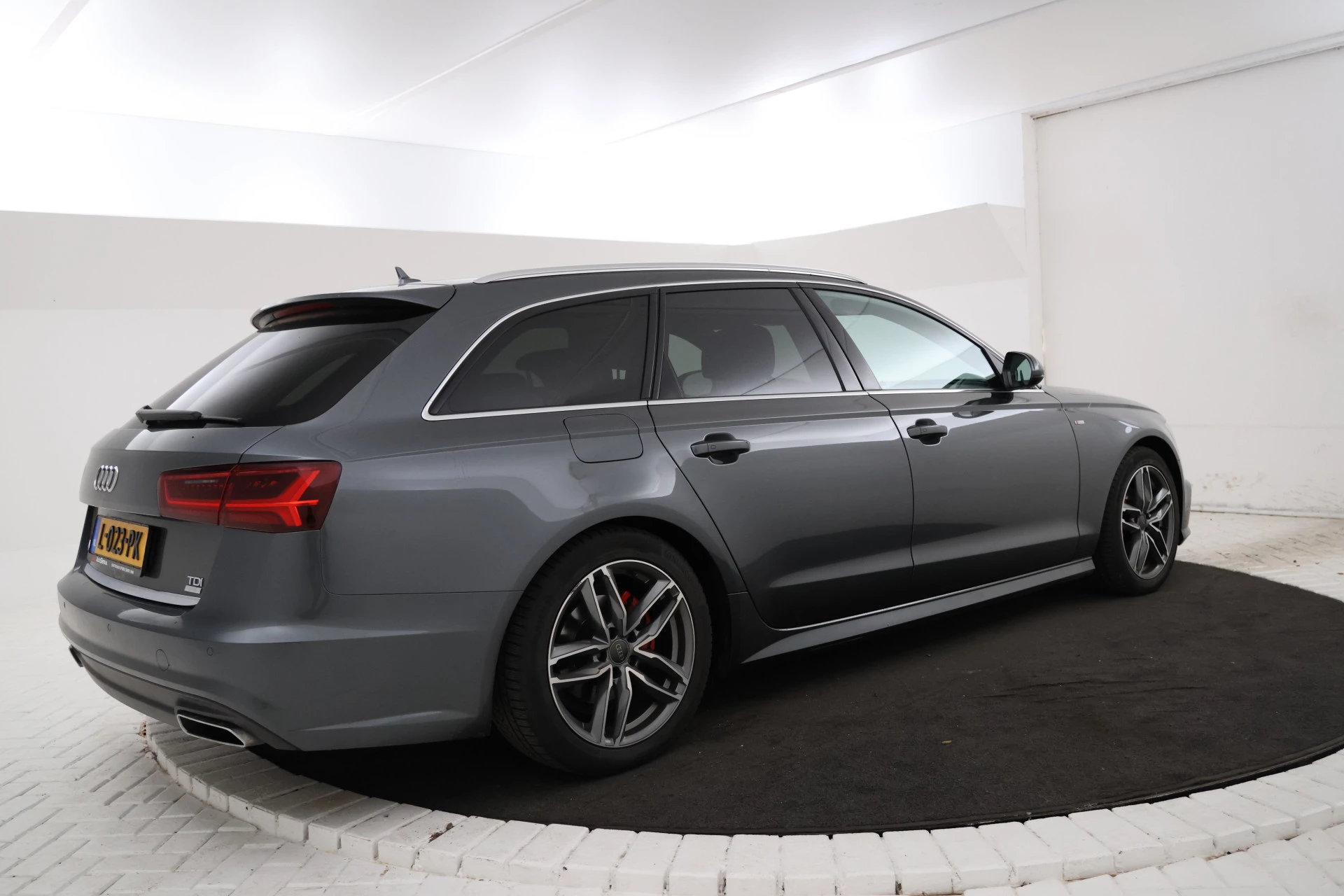 Hoofdafbeelding Audi A6