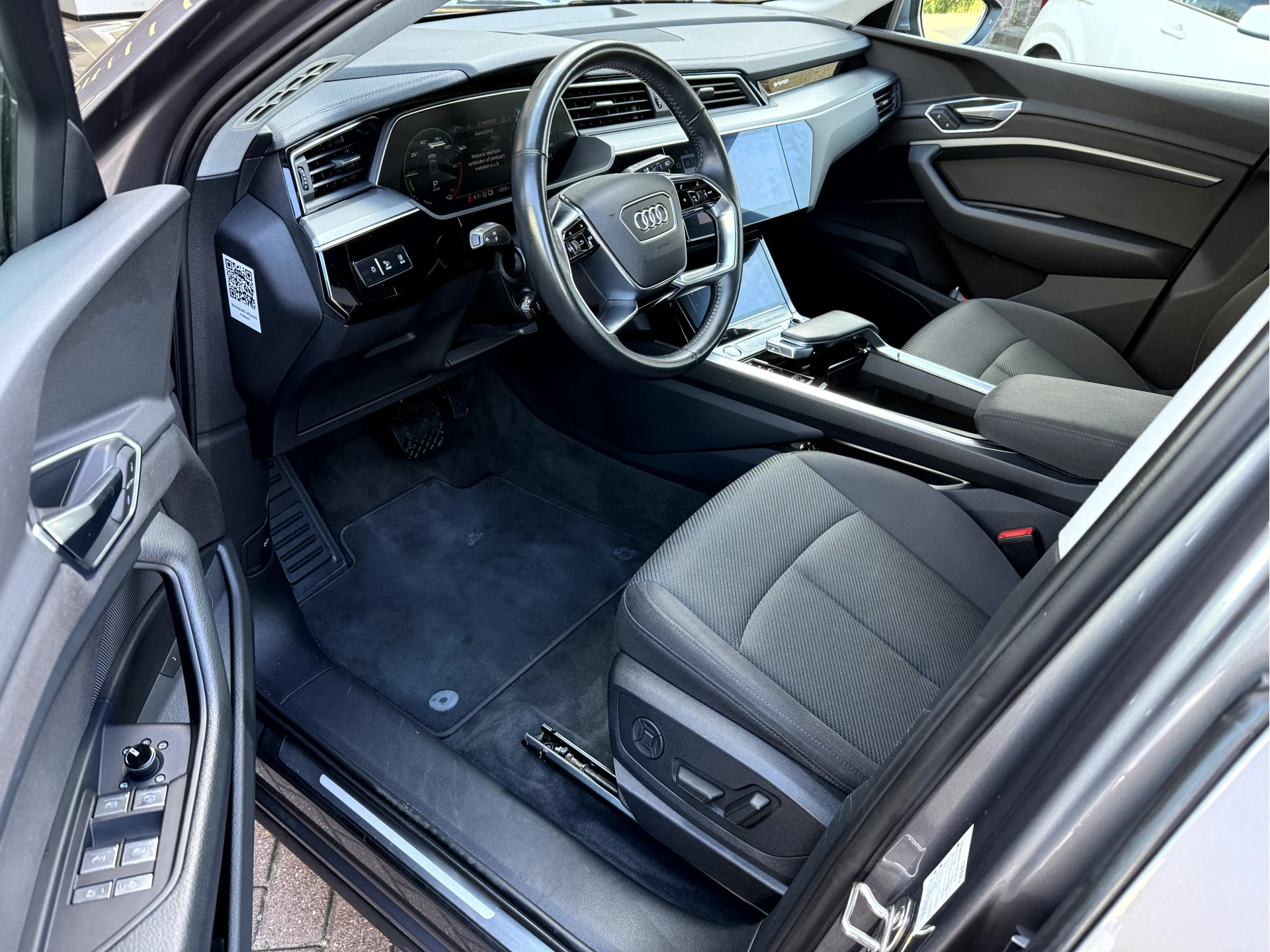 Hoofdafbeelding Audi e-tron