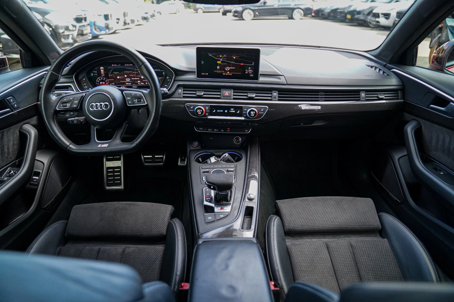 Hoofdafbeelding Audi S4
