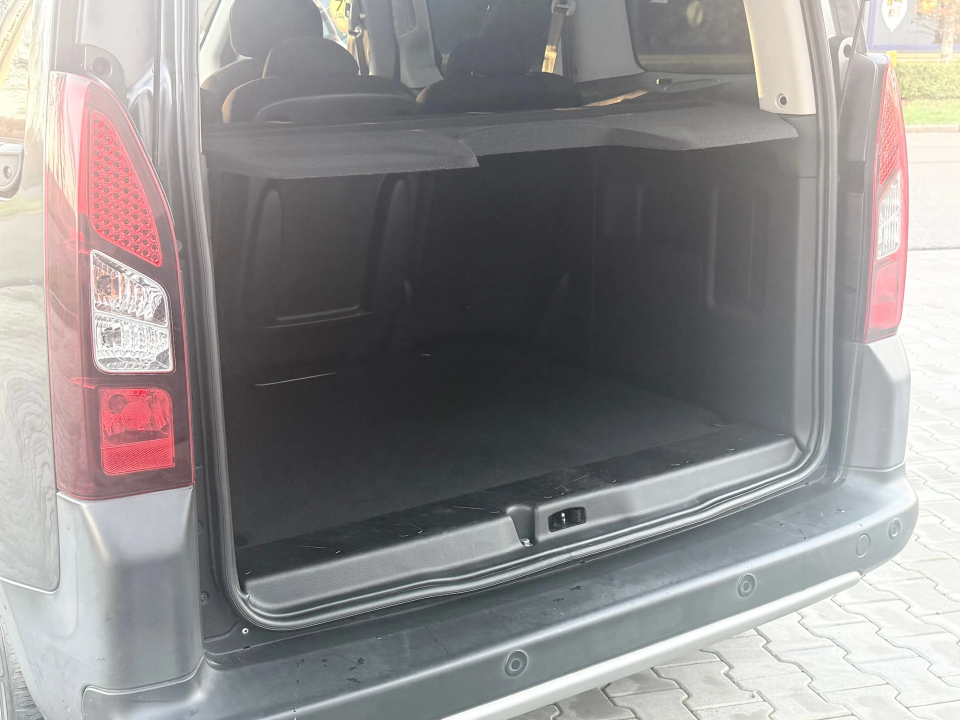 Hoofdafbeelding Peugeot Partner