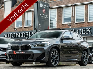 BMW X2 sDrive20i High Exe M-Sport ORG NL PANO HUD ELEK SCHAALSTOEL CAMERA 19 INCH BOMVOL!!