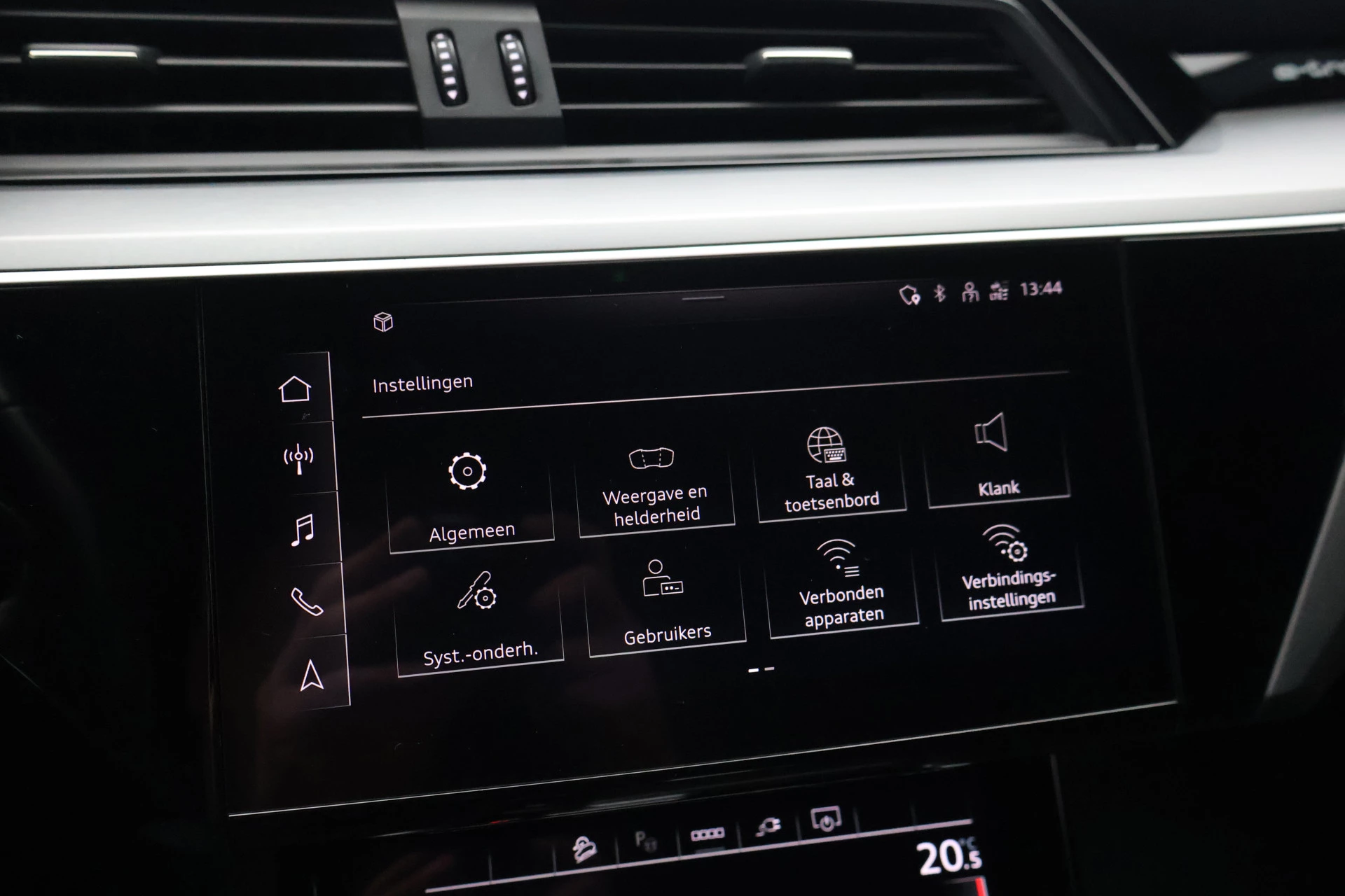 Hoofdafbeelding Audi e-tron