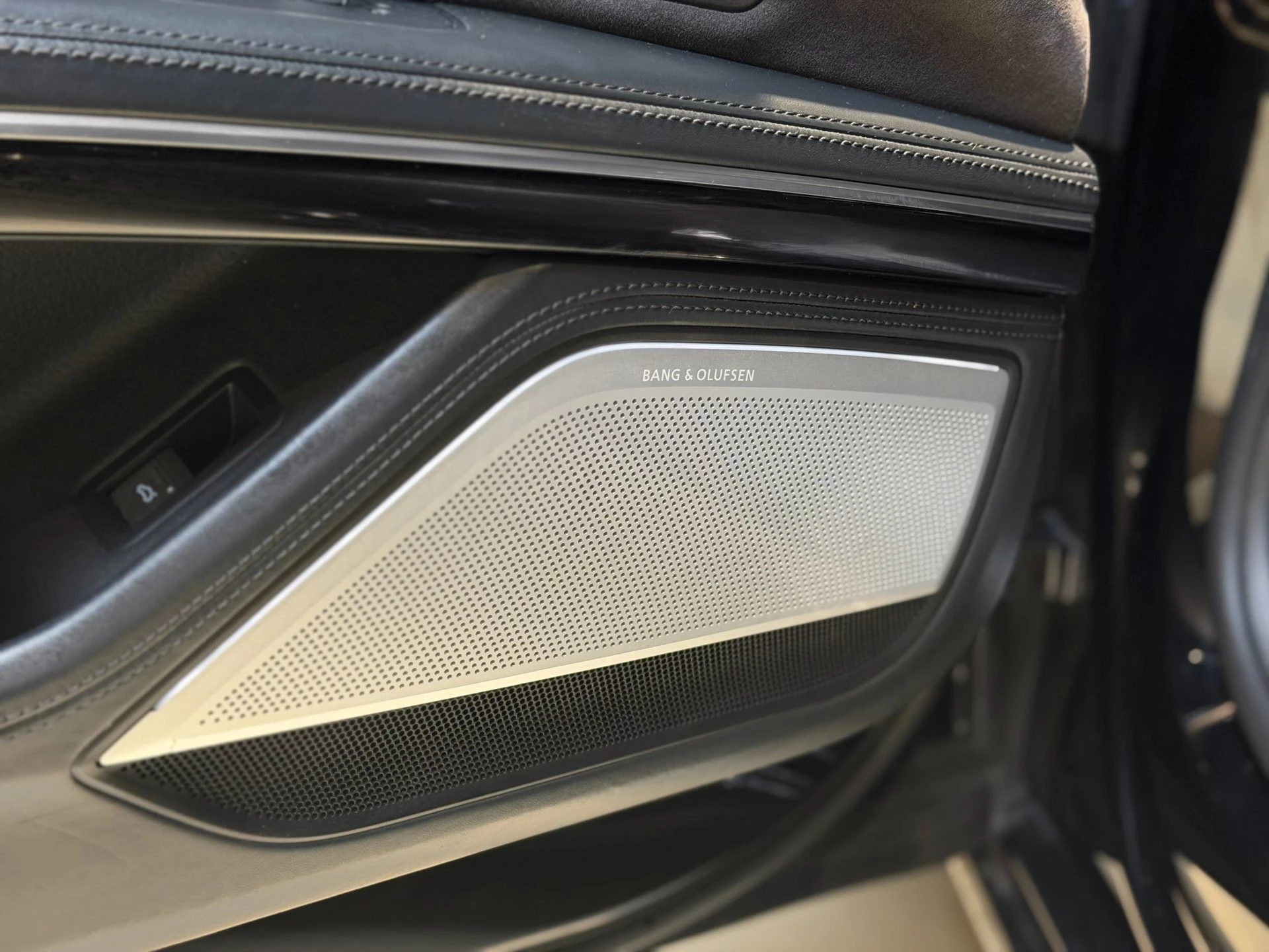 Hoofdafbeelding Audi A8