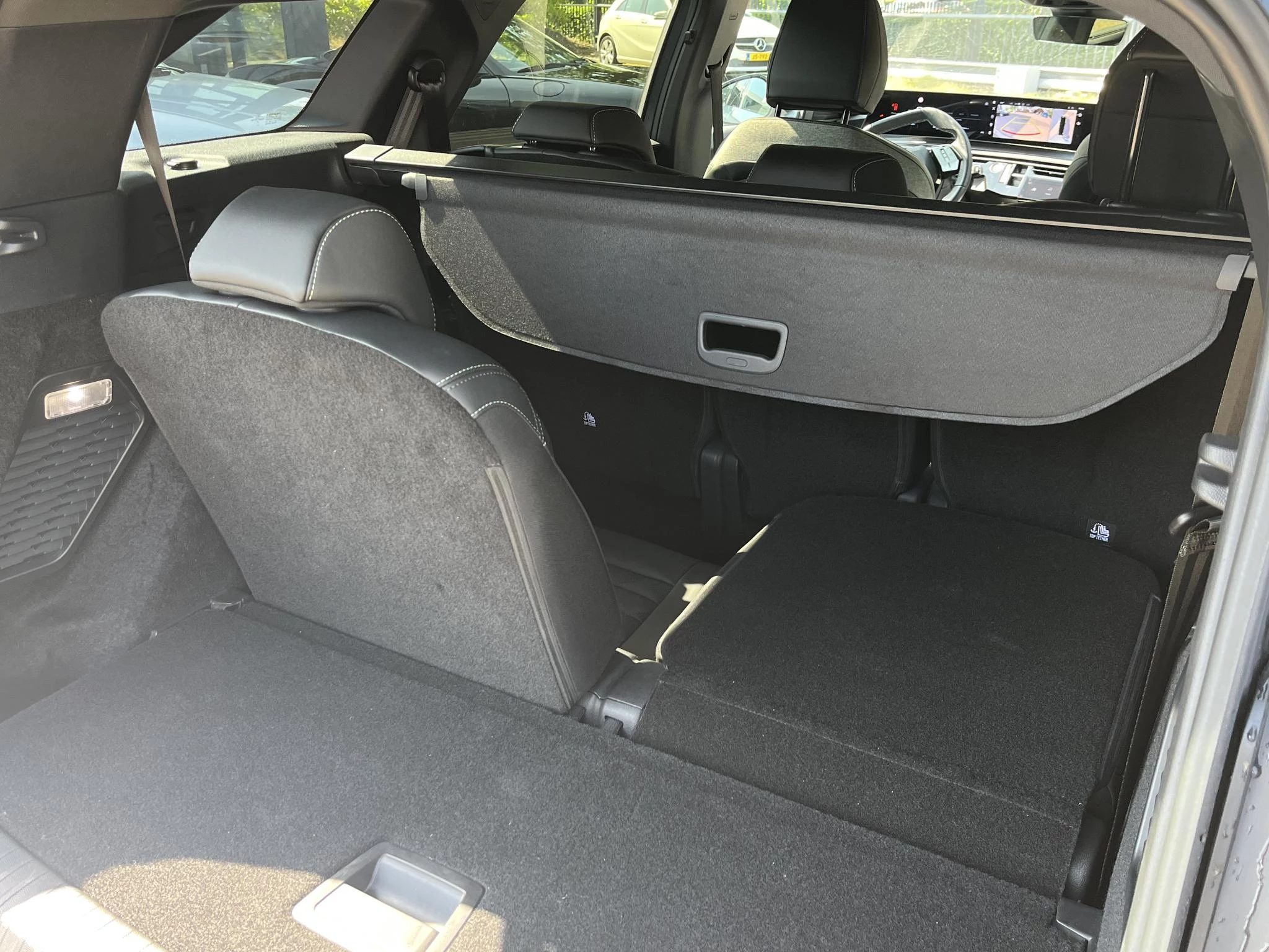 Hoofdafbeelding Peugeot e-5008