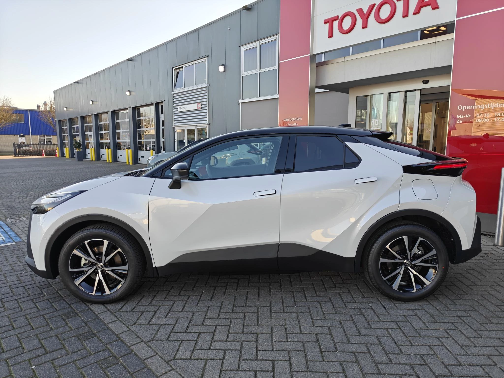 Hoofdafbeelding Toyota C-HR