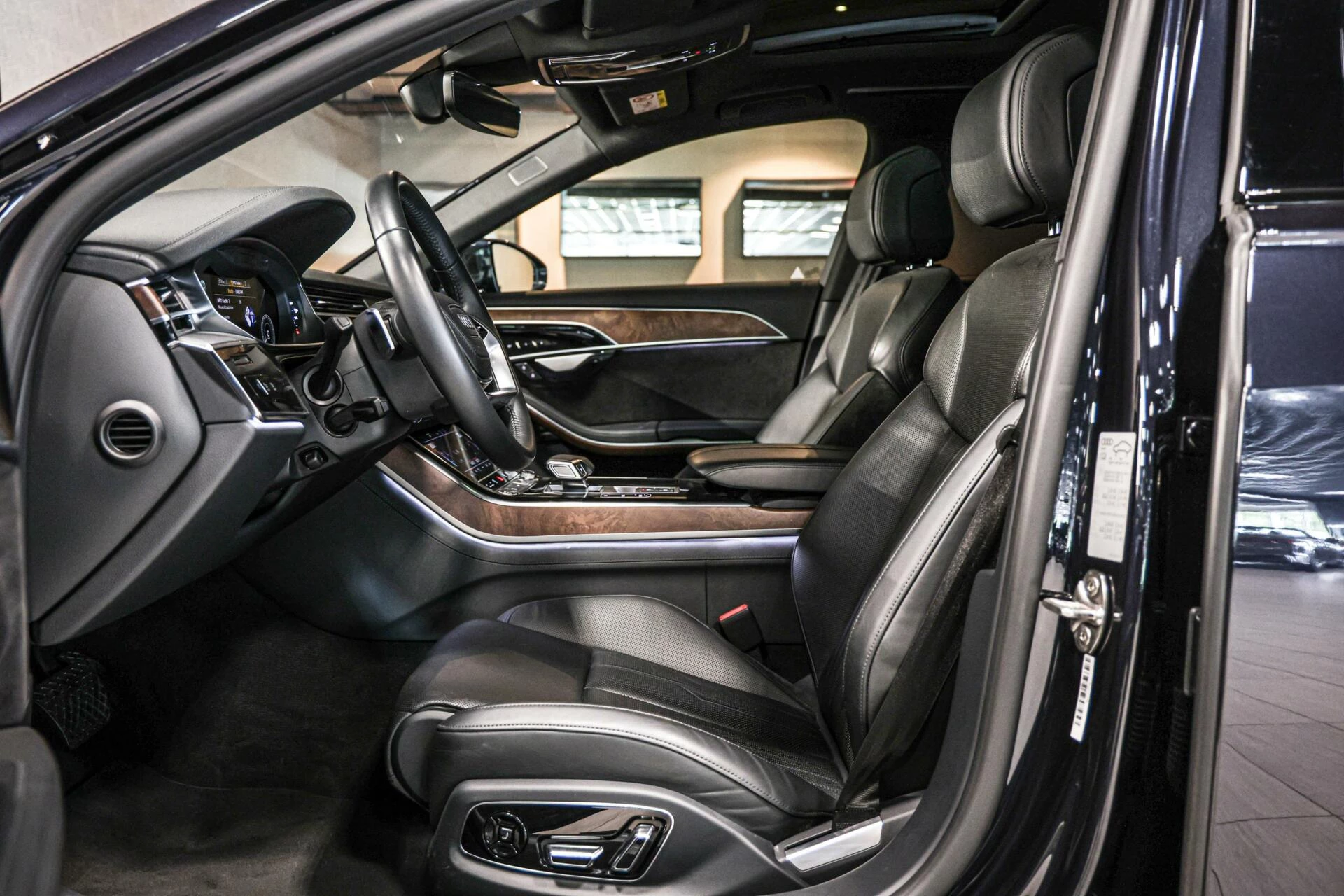 Hoofdafbeelding Audi A8