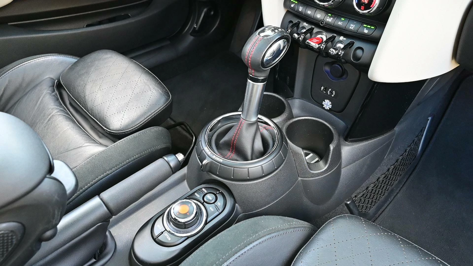 Hoofdafbeelding MINI Cooper S