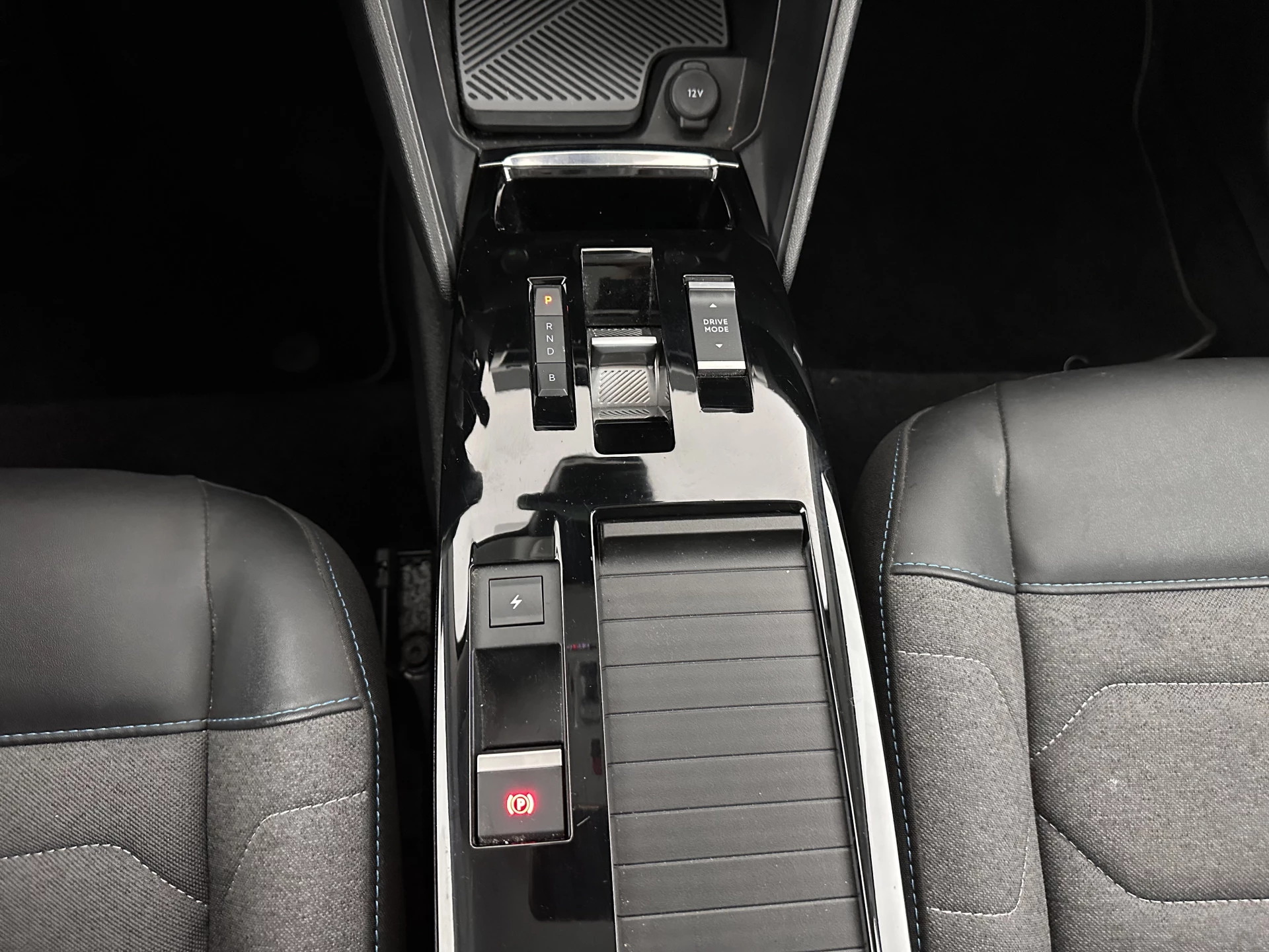 Hoofdafbeelding Citroën ë-C4 X