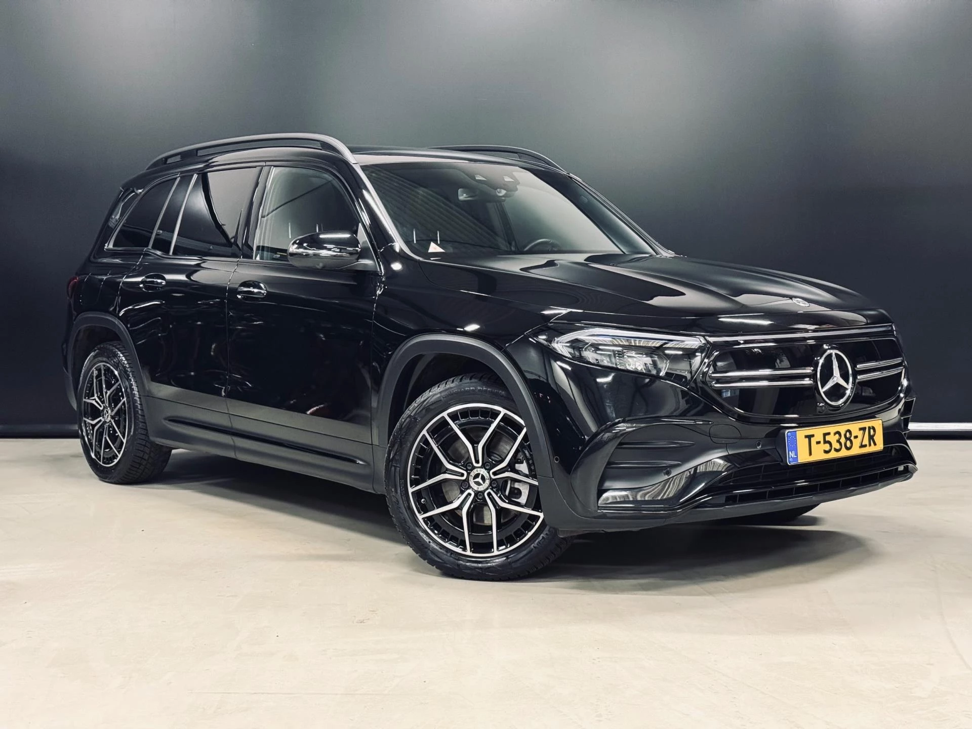 Hoofdafbeelding Mercedes-Benz EQB