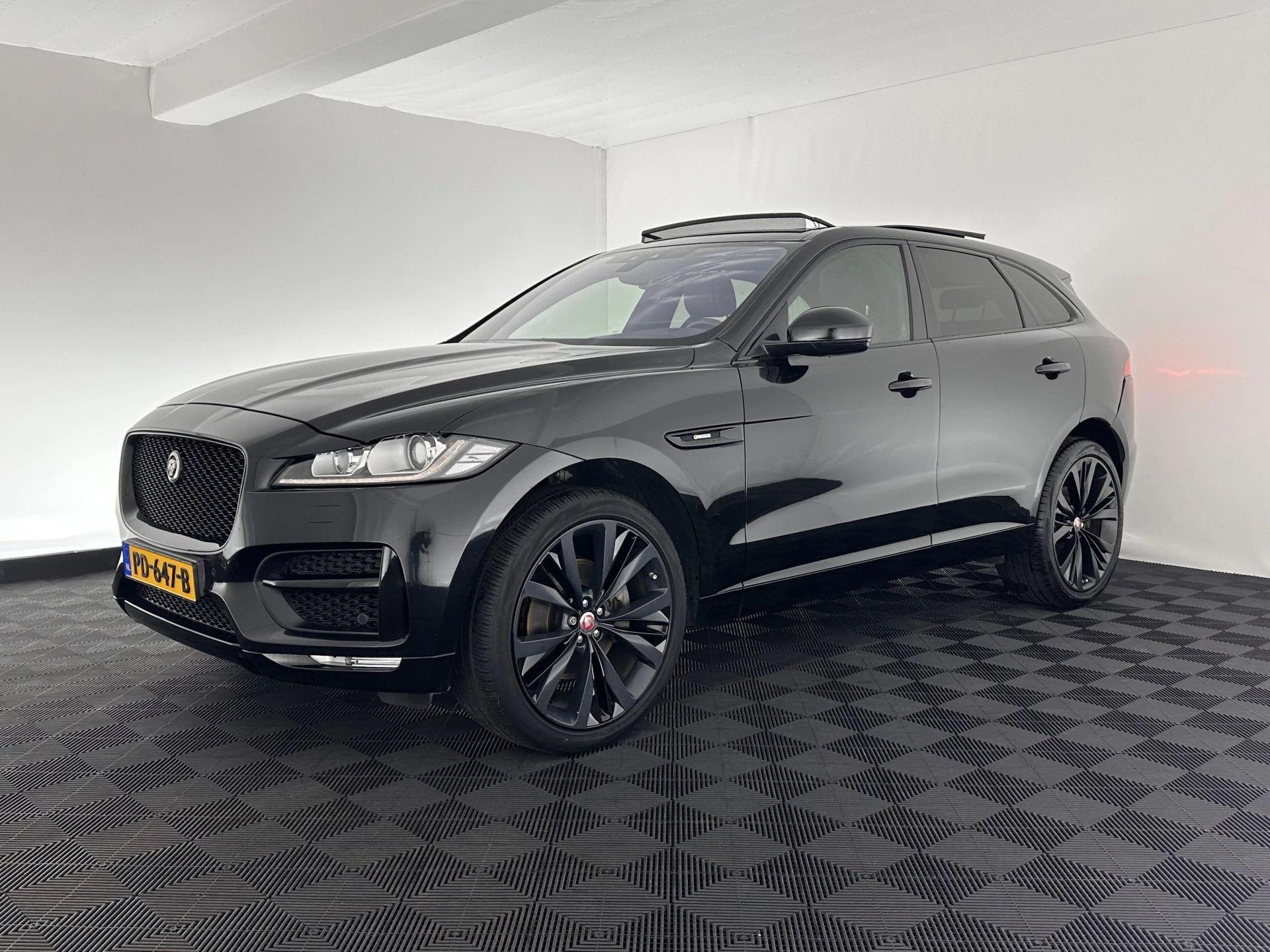 Hoofdafbeelding Jaguar F-PACE