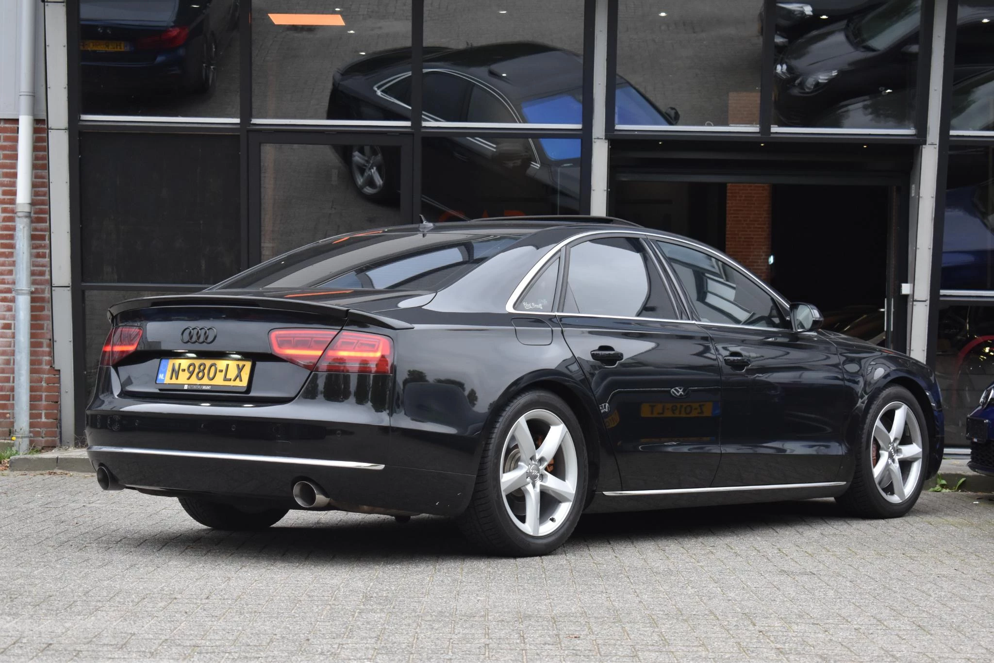 Hoofdafbeelding Audi A8