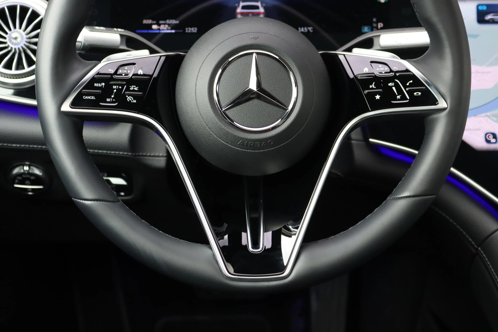 Hoofdafbeelding Mercedes-Benz EQS