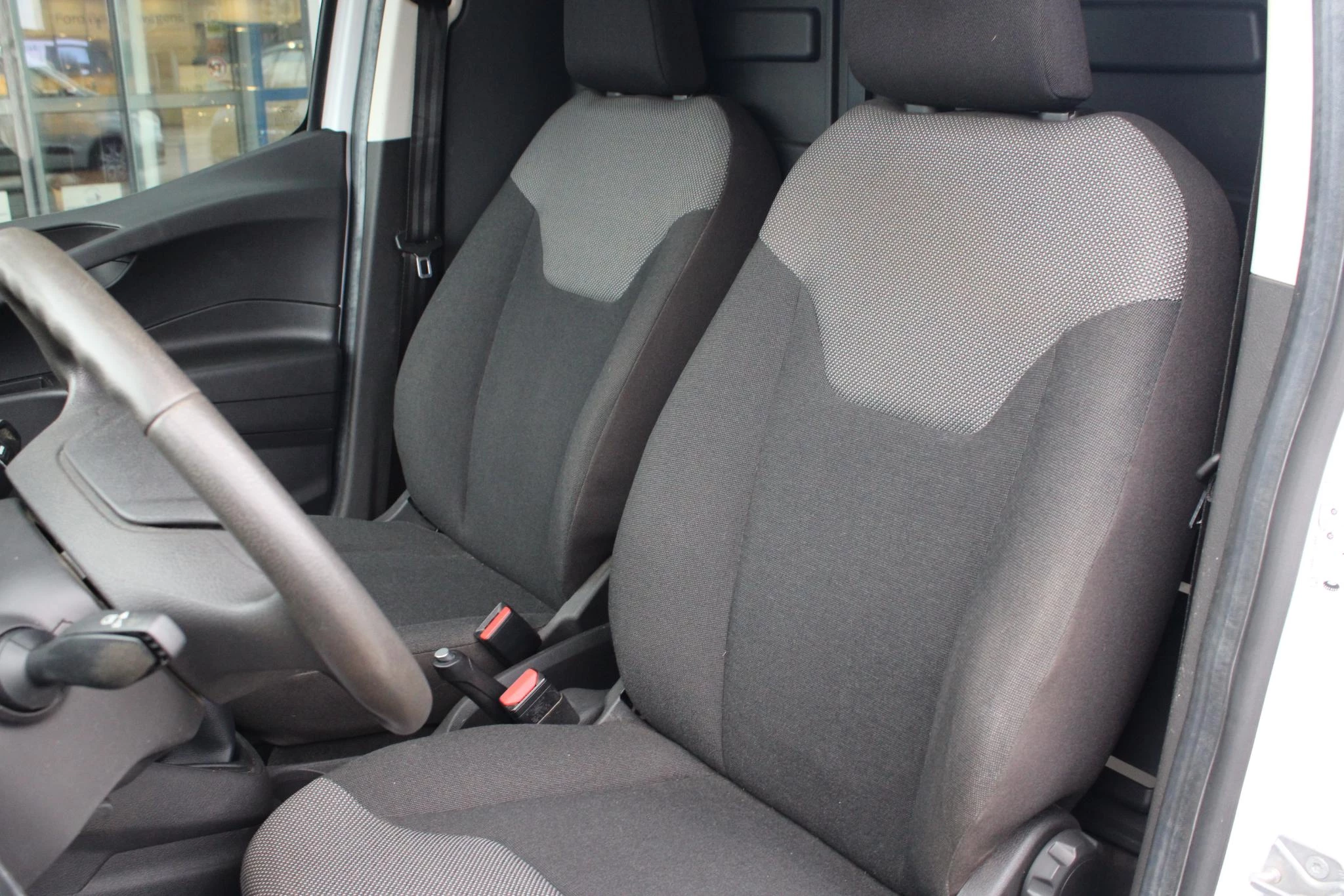 Hoofdafbeelding Ford Transit Courier