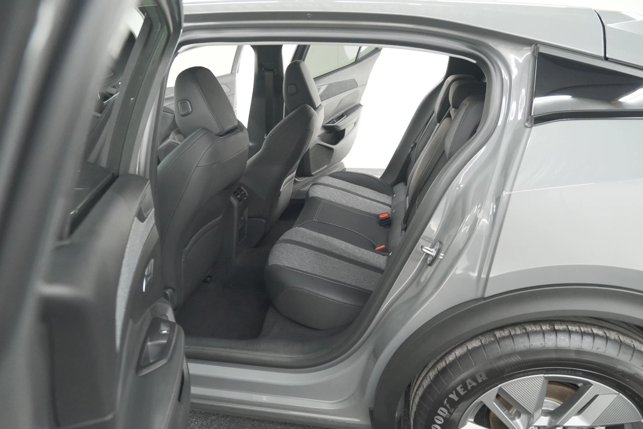 Hoofdafbeelding Peugeot 408