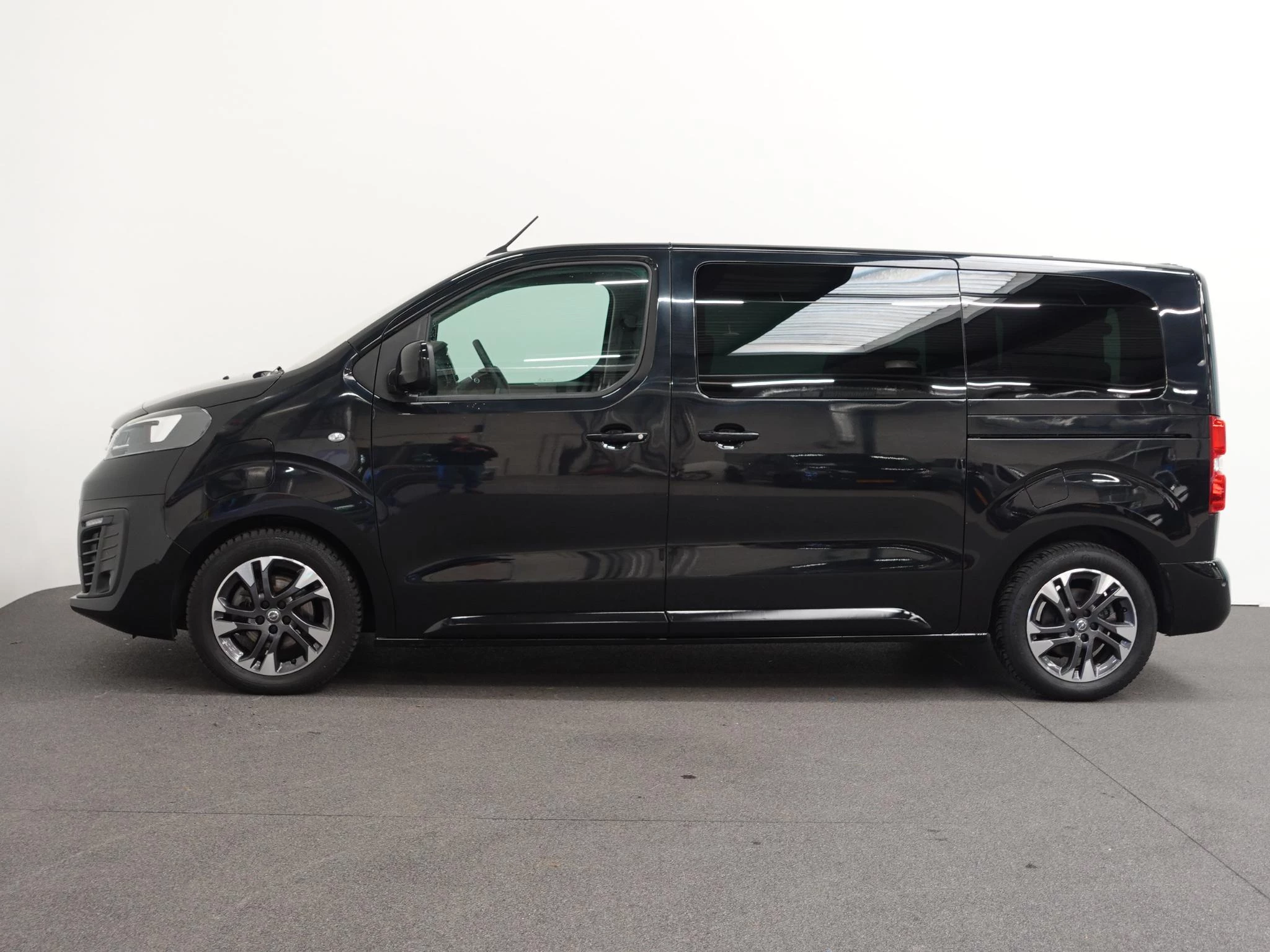 Hoofdafbeelding Opel Vivaro-e