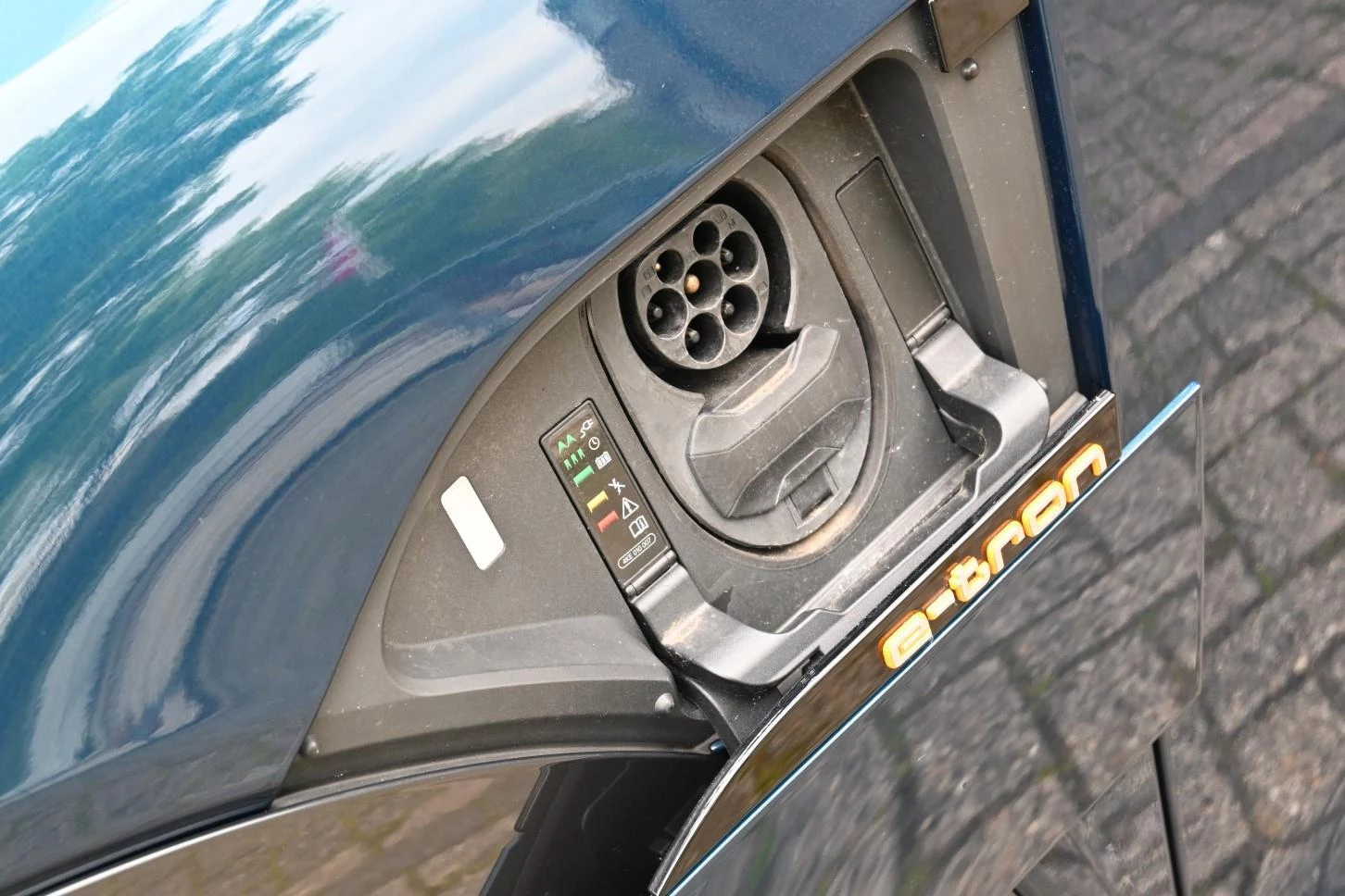 Hoofdafbeelding Audi e-tron