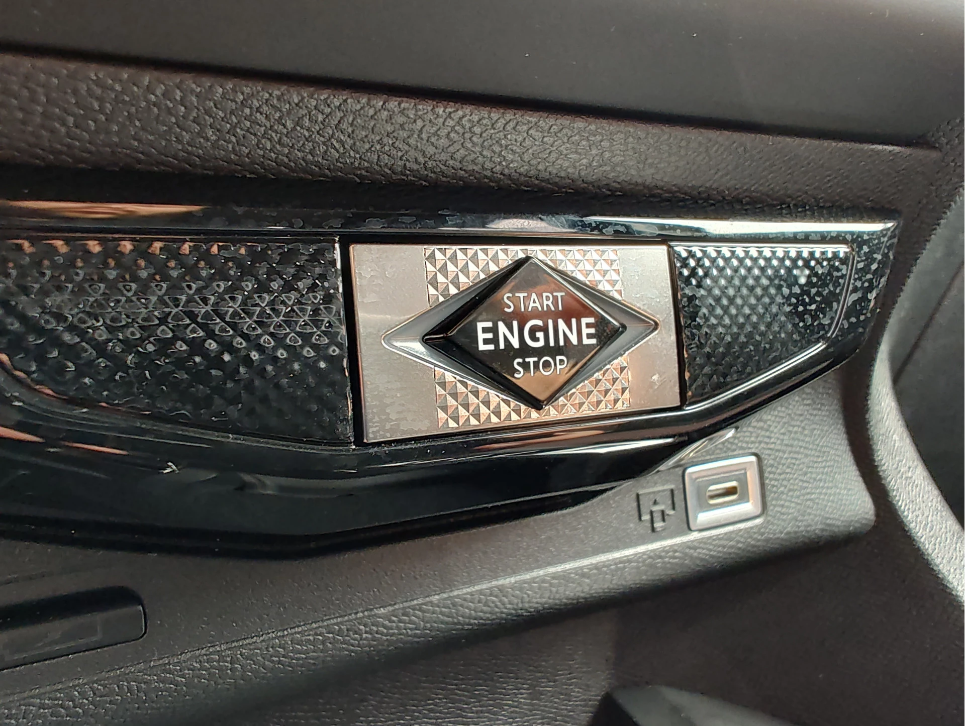 Hoofdafbeelding DS DS 3