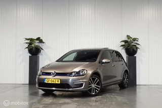 Volkswagen Golf 1.4 TSI GTE pano stoelverwarming apk