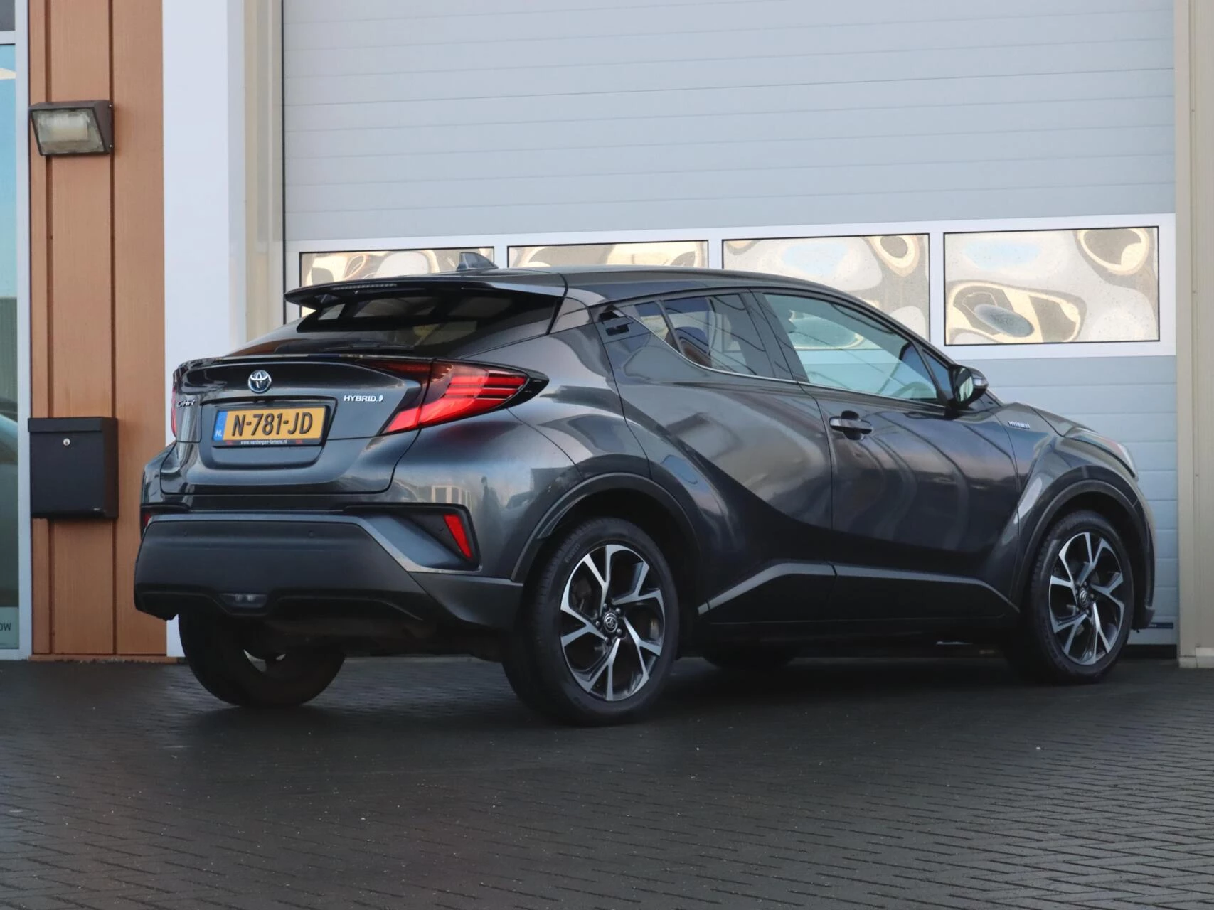 Hoofdafbeelding Toyota C-HR