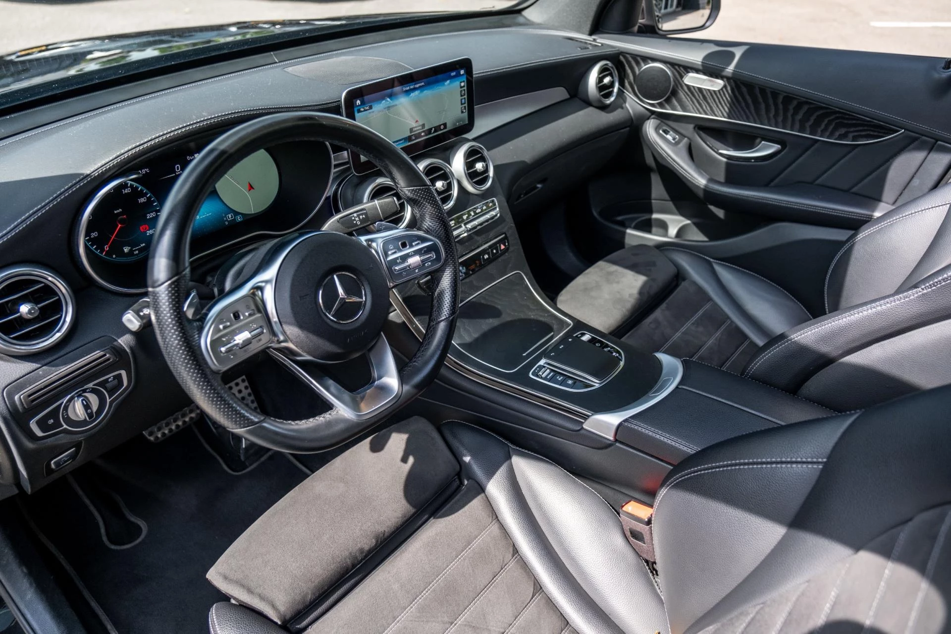 Hoofdafbeelding Mercedes-Benz GLC