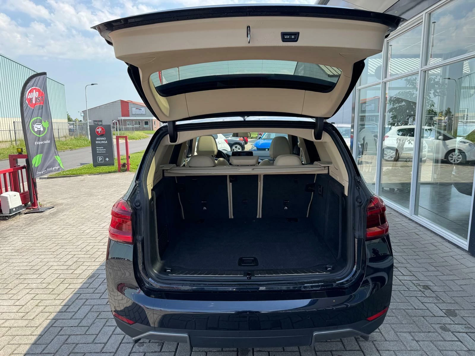 Hoofdafbeelding BMW iX3