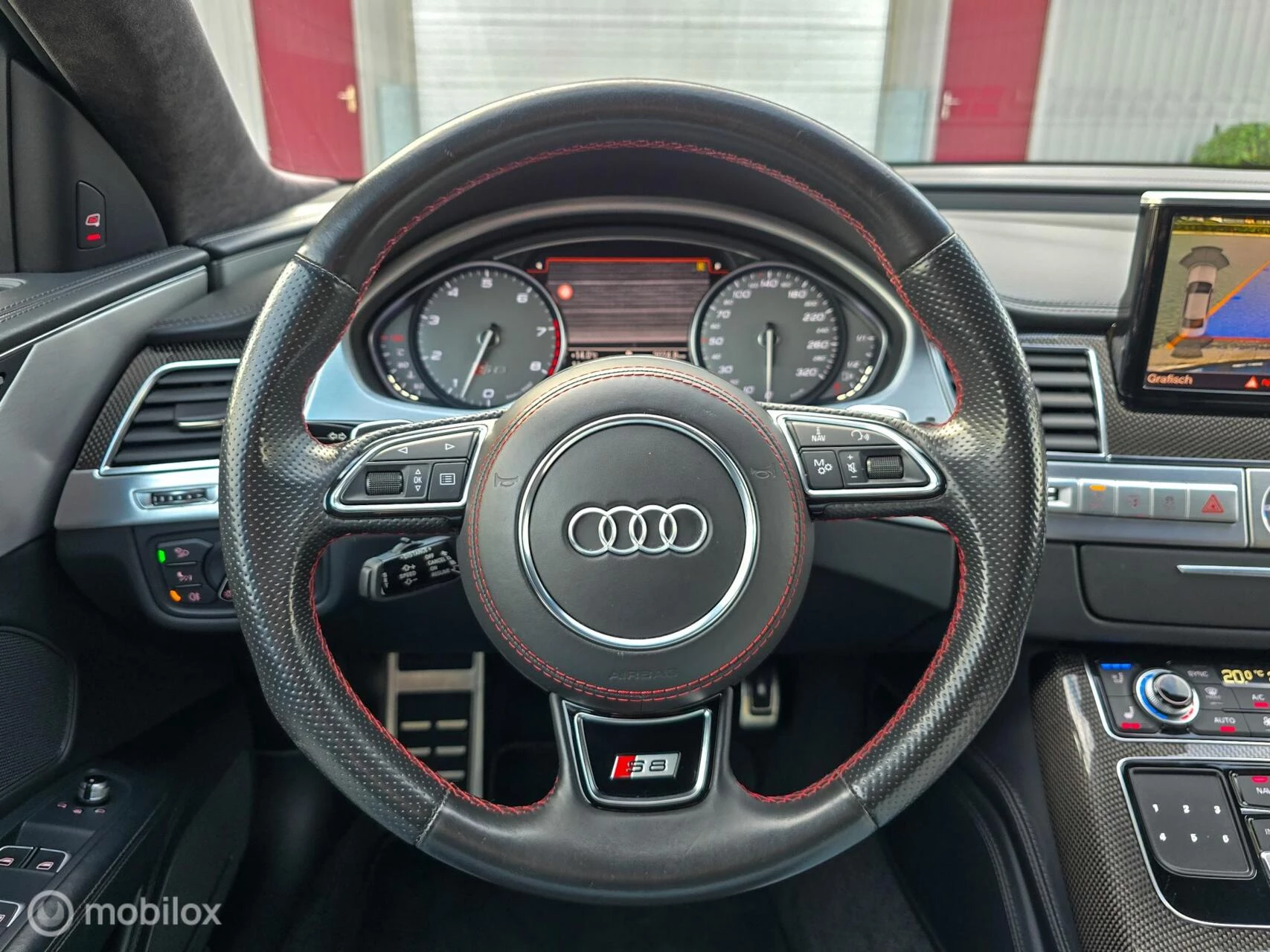 Hoofdafbeelding Audi S8