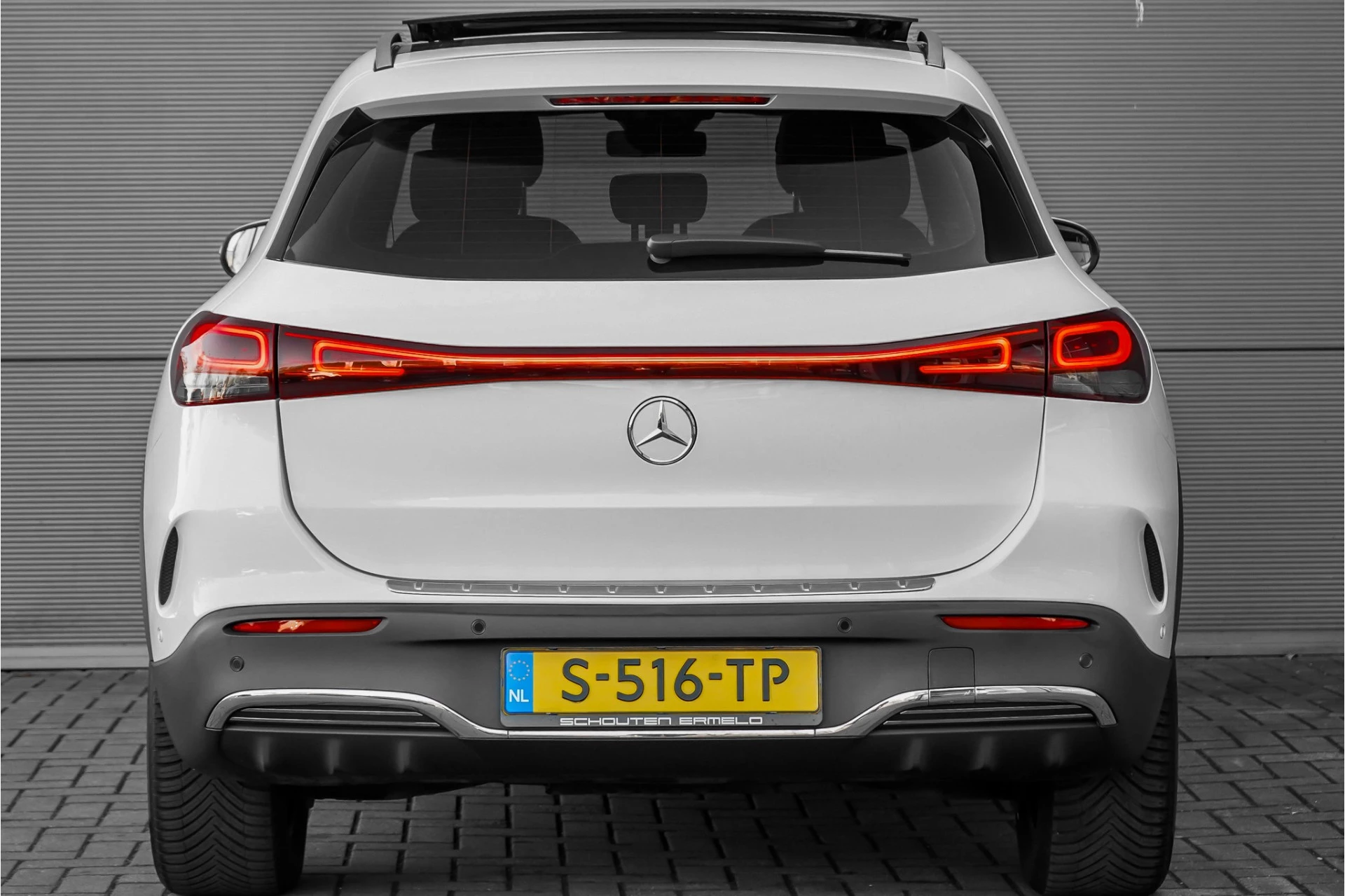 Hoofdafbeelding Mercedes-Benz EQA