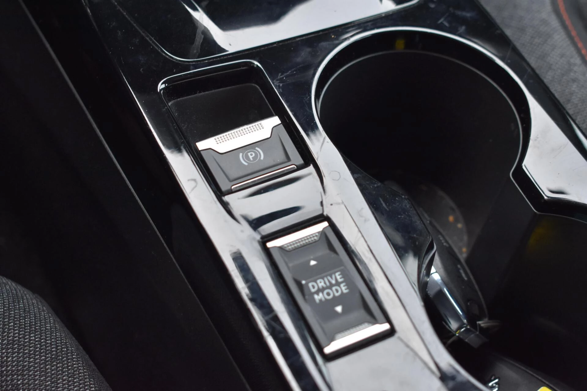 Hoofdafbeelding Peugeot e-208