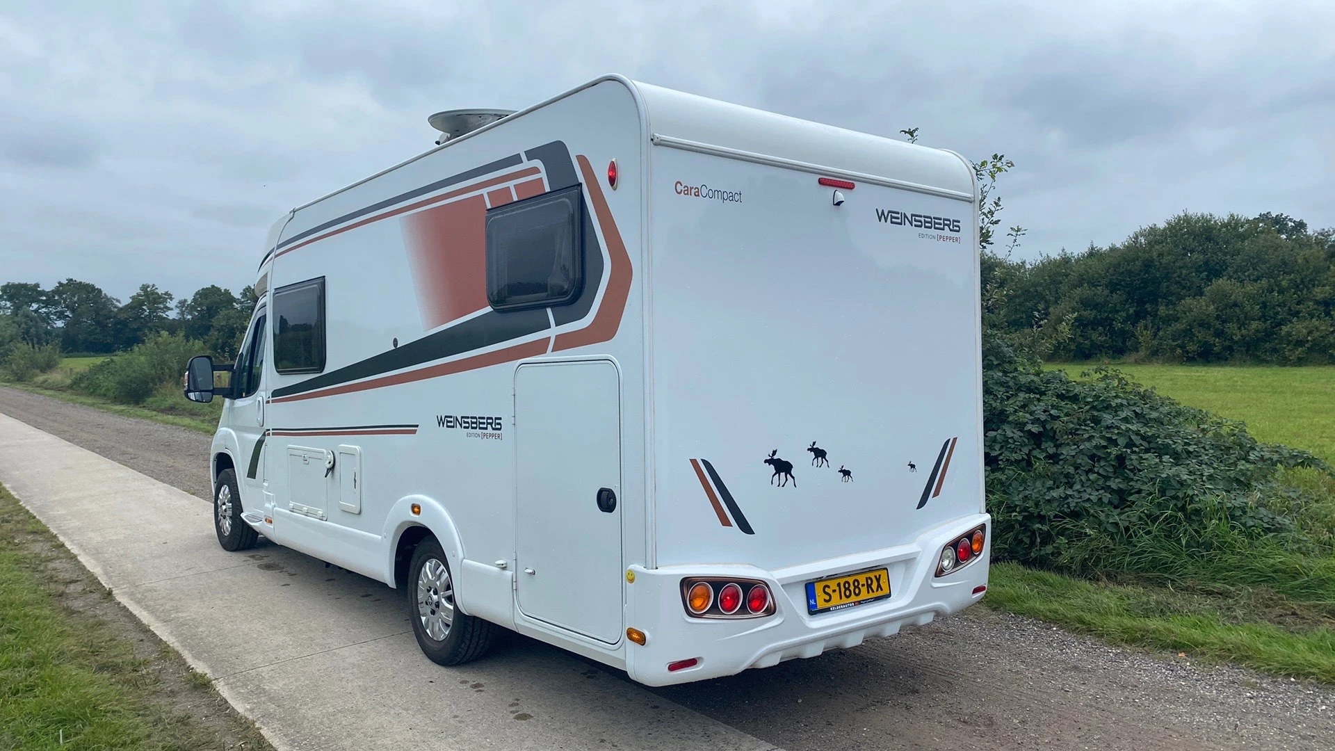 Hoofdafbeelding Weinsberg R57