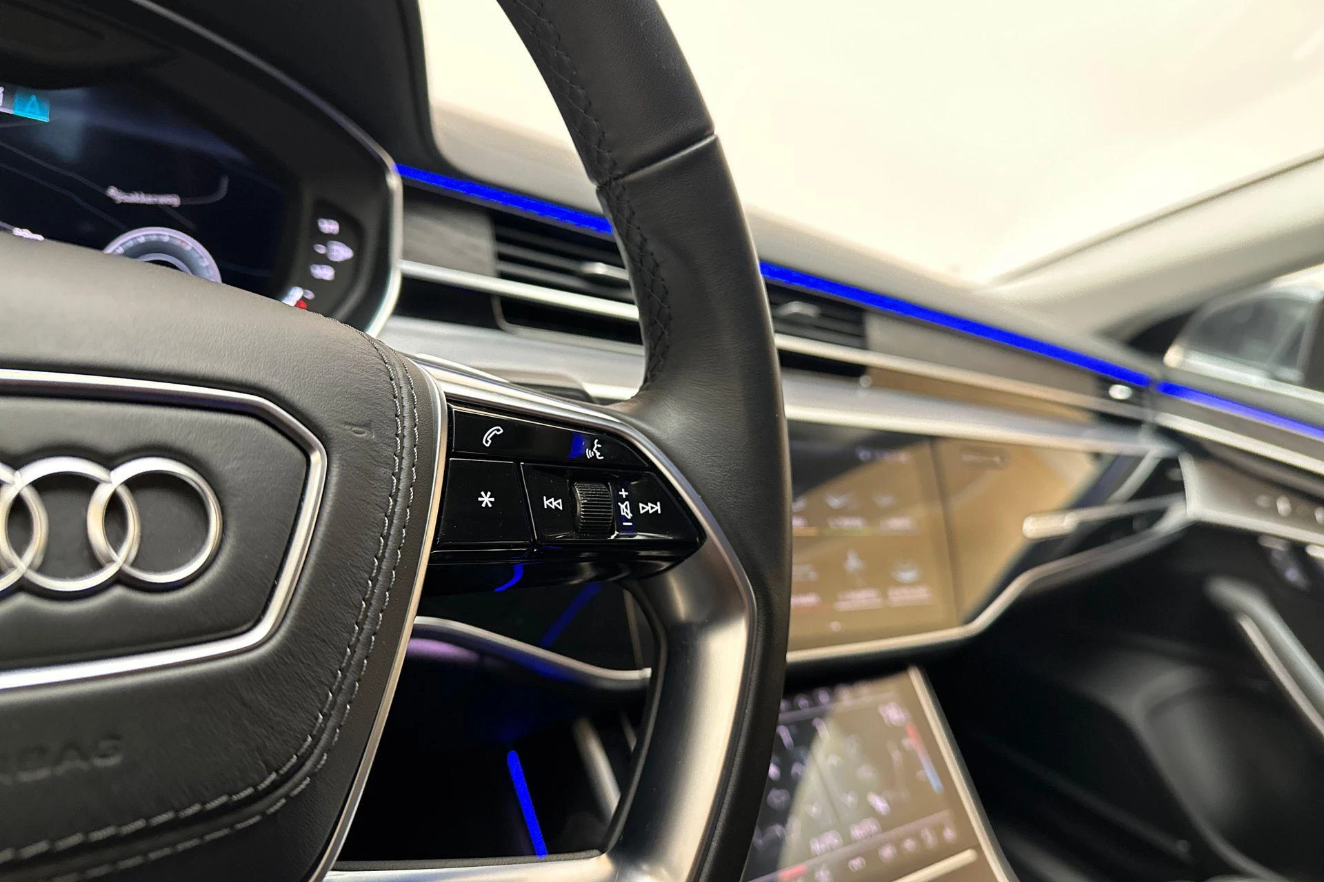 Hoofdafbeelding Audi A8