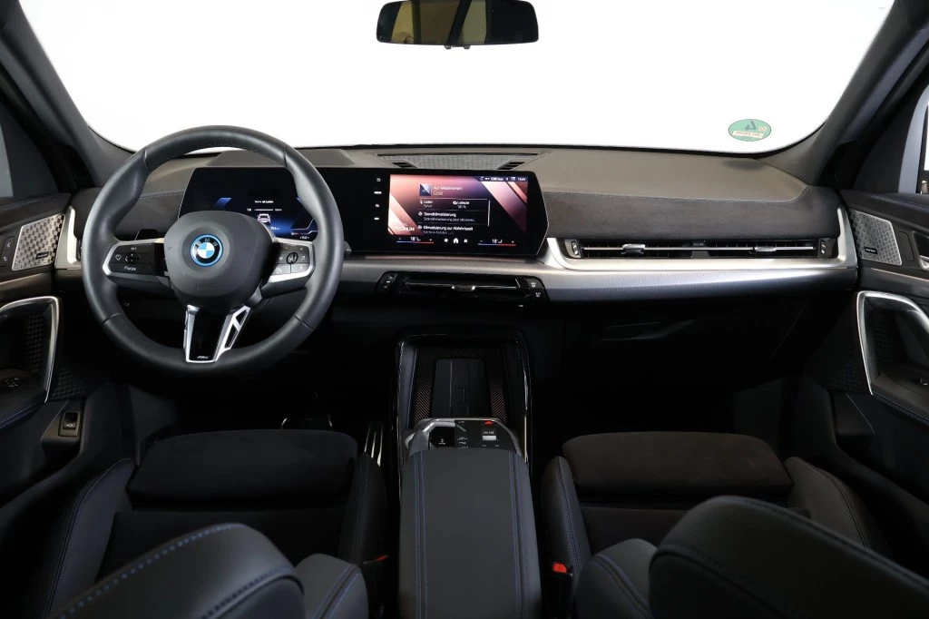 Hoofdafbeelding BMW iX2