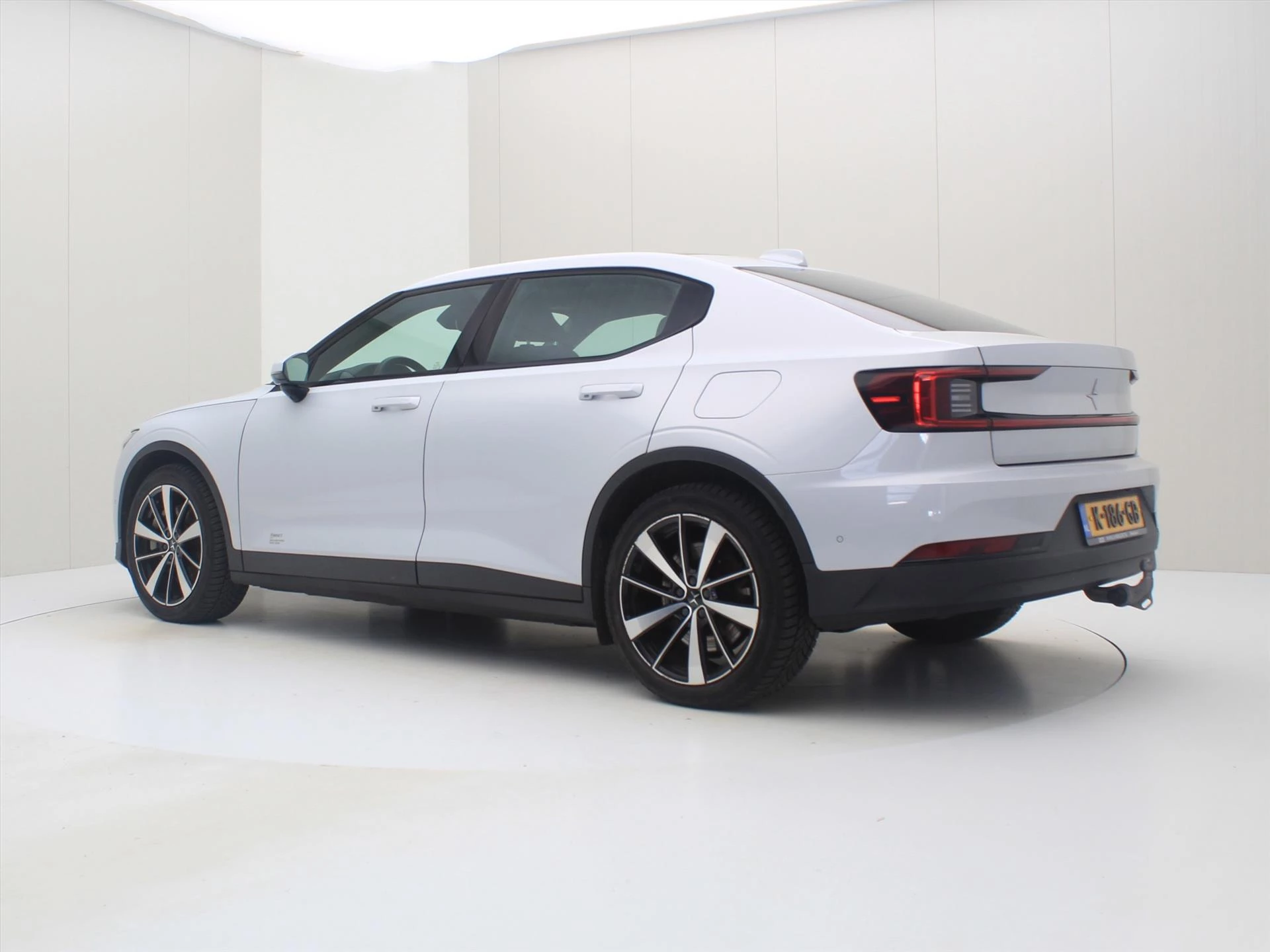 Hoofdafbeelding Polestar 2