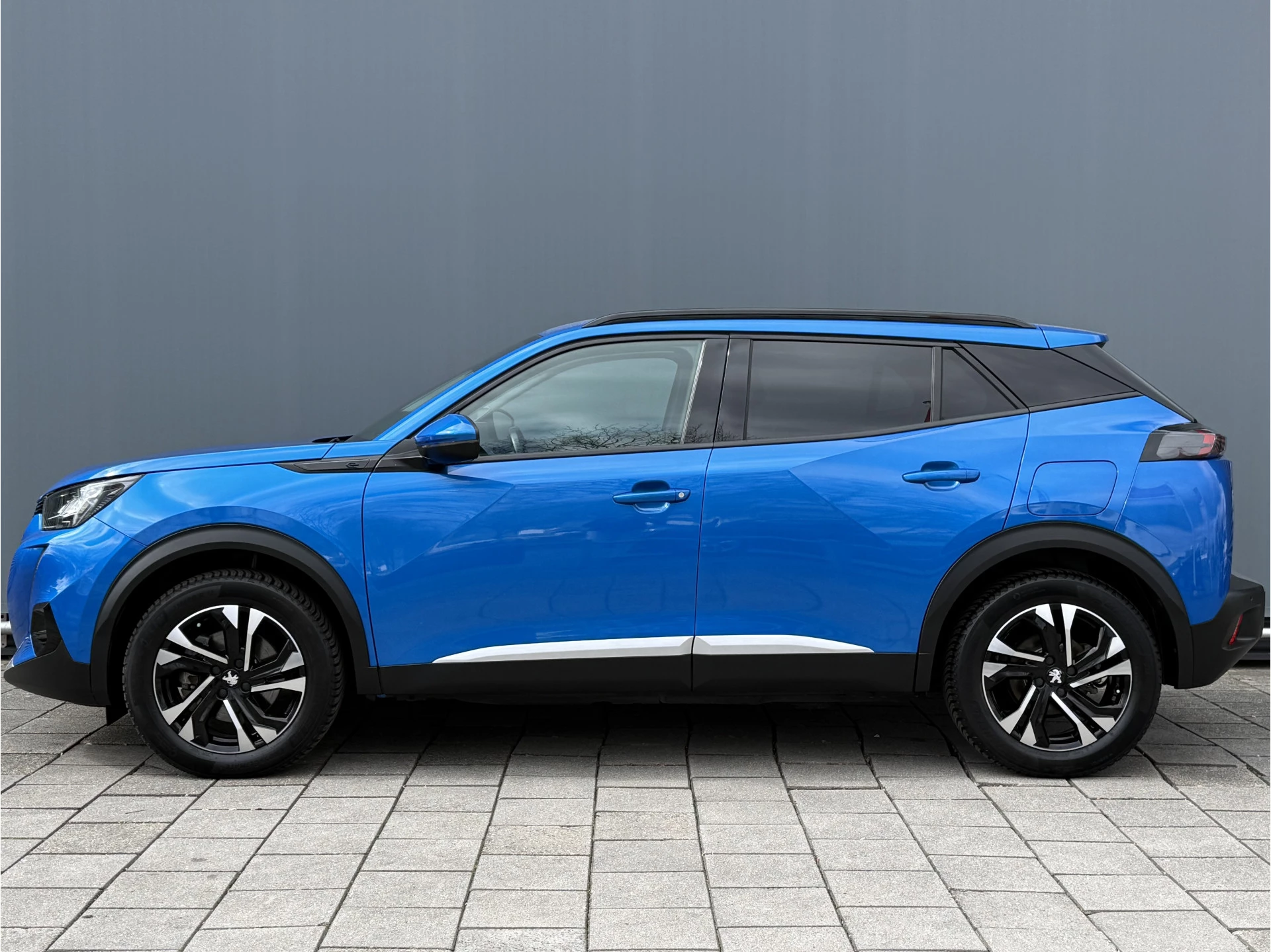 Hoofdafbeelding Peugeot e-2008