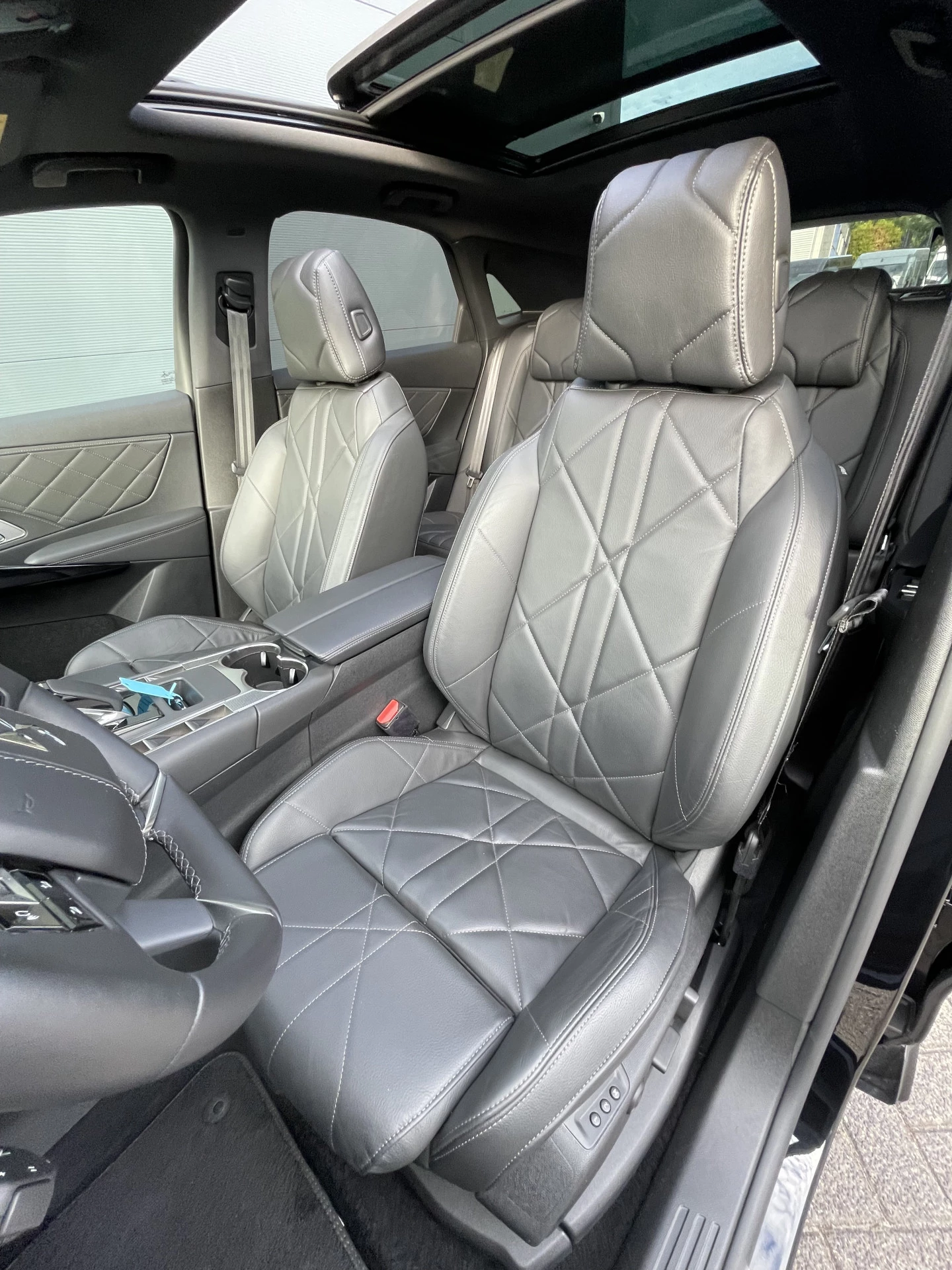 Hoofdafbeelding DS DS 7