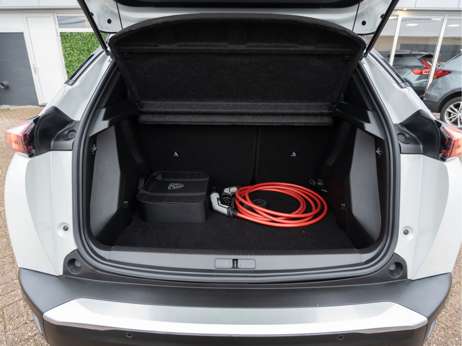 Hoofdafbeelding Peugeot e-2008