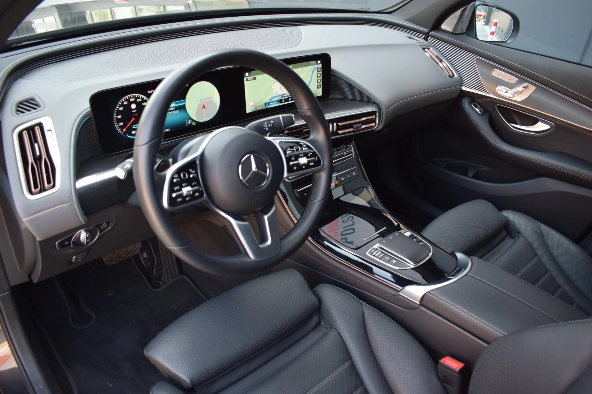 Hoofdafbeelding Mercedes-Benz EQC