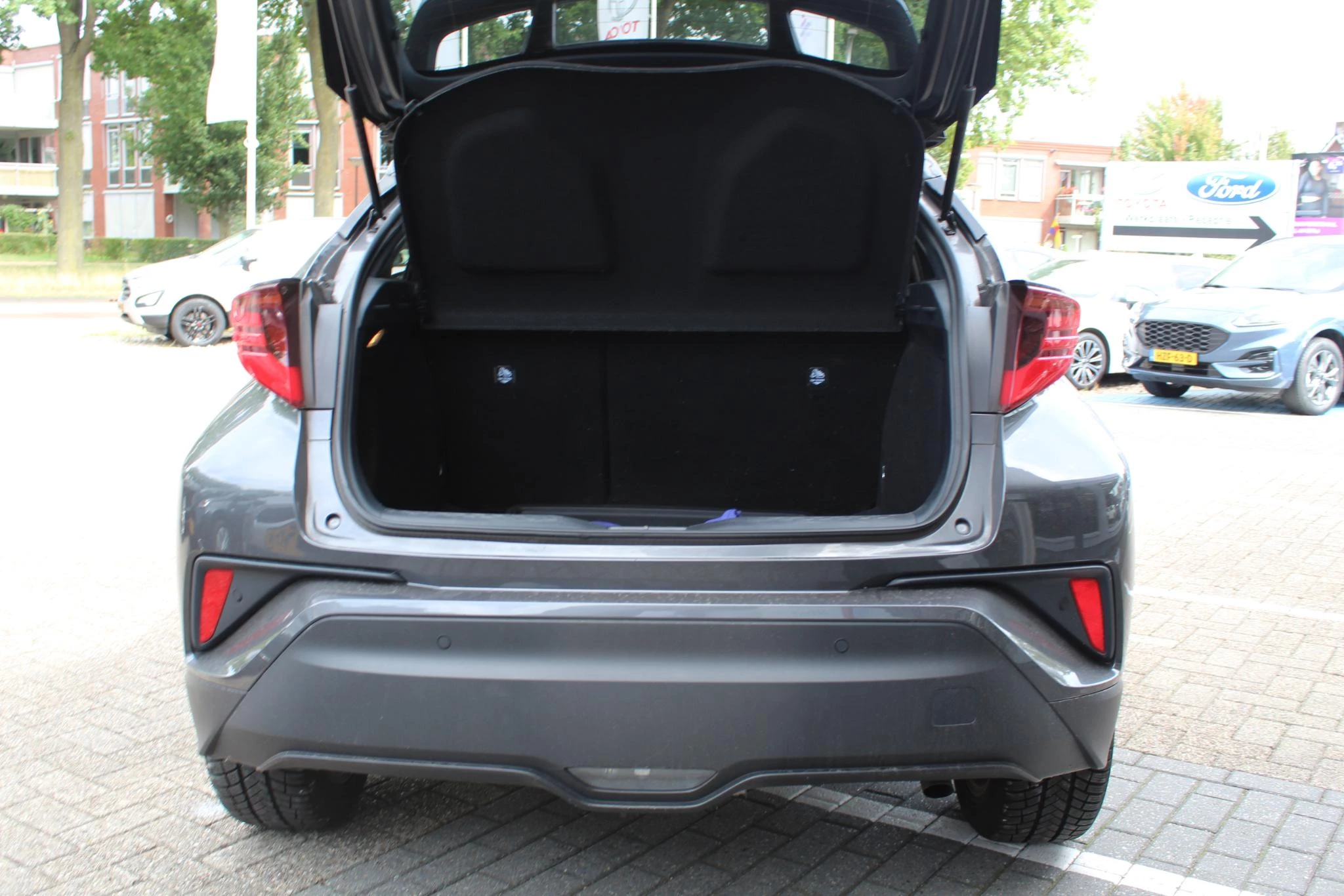 Hoofdafbeelding Toyota C-HR