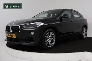 Hoofdafbeelding BMW X2 BMW X2 SDrive18i Executive (CRUISE CONTROL, NAVIGATIE, PARKEERSENSOREN, AUTOMAAT,NL-AUTO)