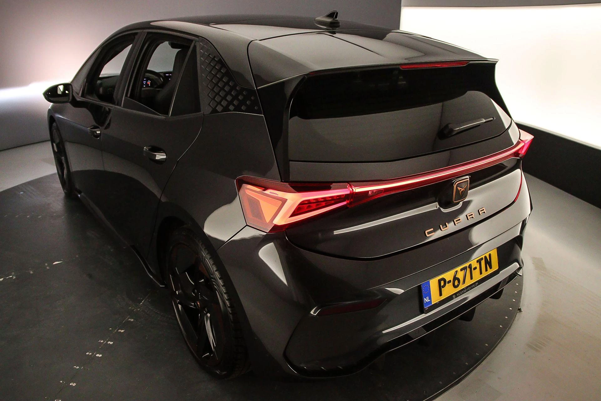 Hoofdafbeelding CUPRA Born